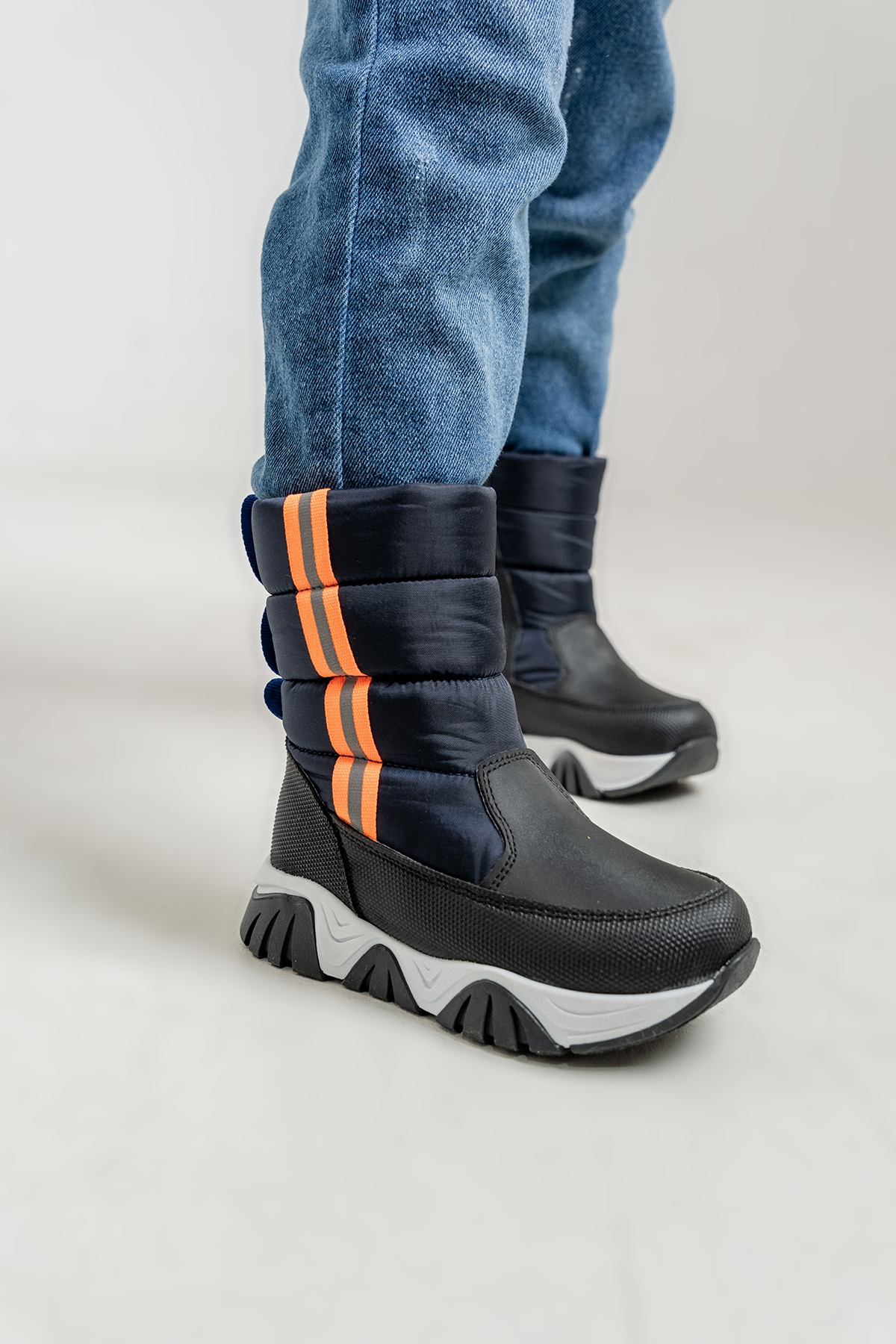 Erkek Çocuk Lacivert Suni Deri Suya Dayanıklı Kürklü Kar Botu - Görsel 4