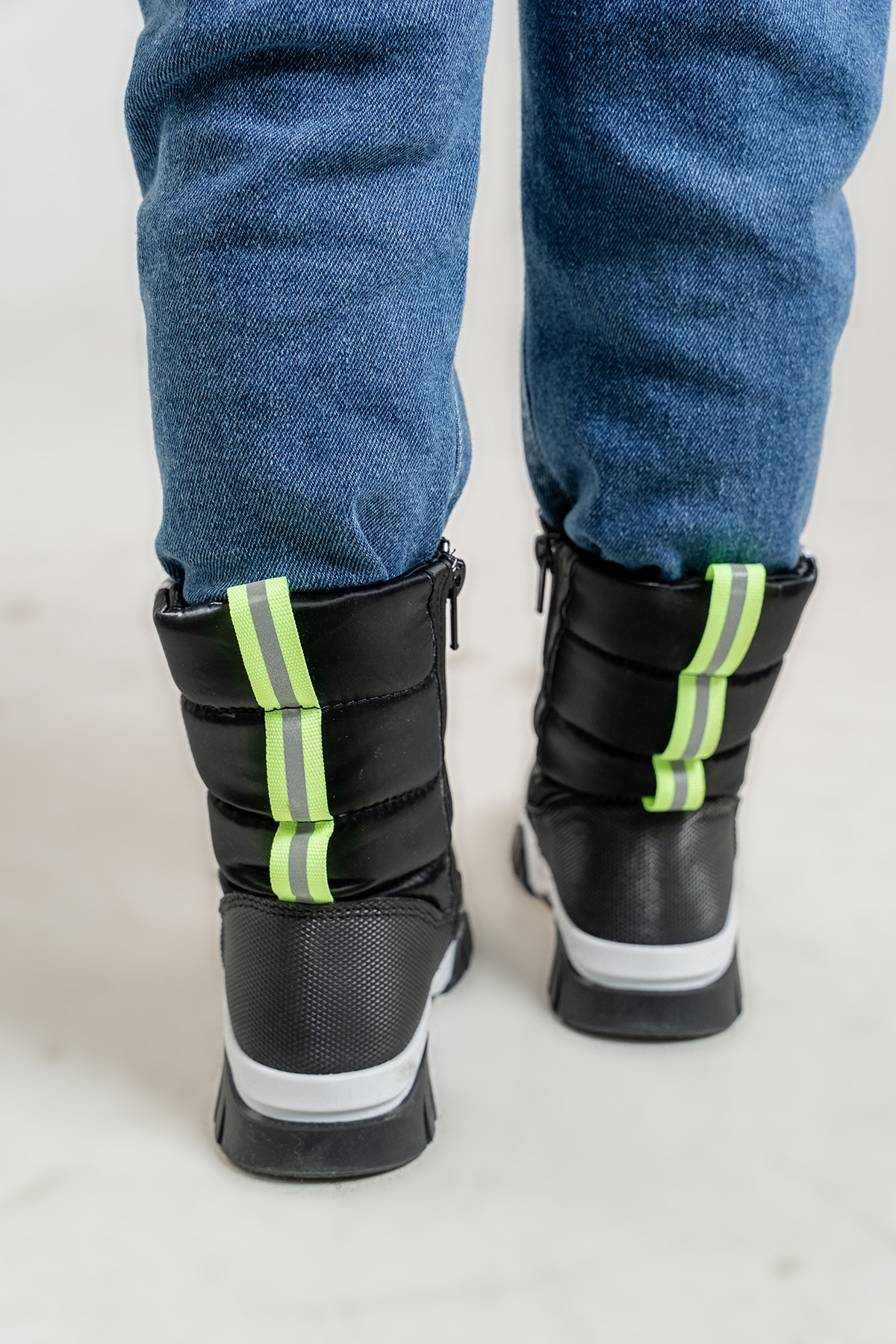 Erkek Çocuk Siyah Suni Deri Suya Dayanıklı Kürklü Kar Botu - Görsel 3