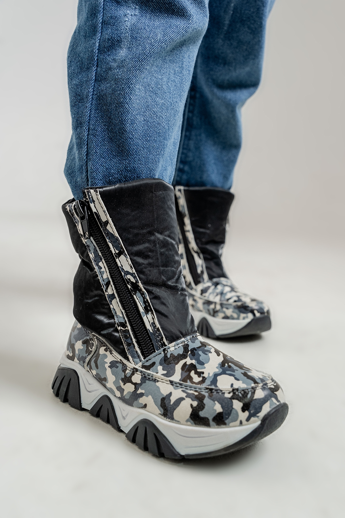 Erkek Çocuk Siyah Hakiki Deri Suya Dayanıklı Anatomik Günlük Bot - Görsel 2