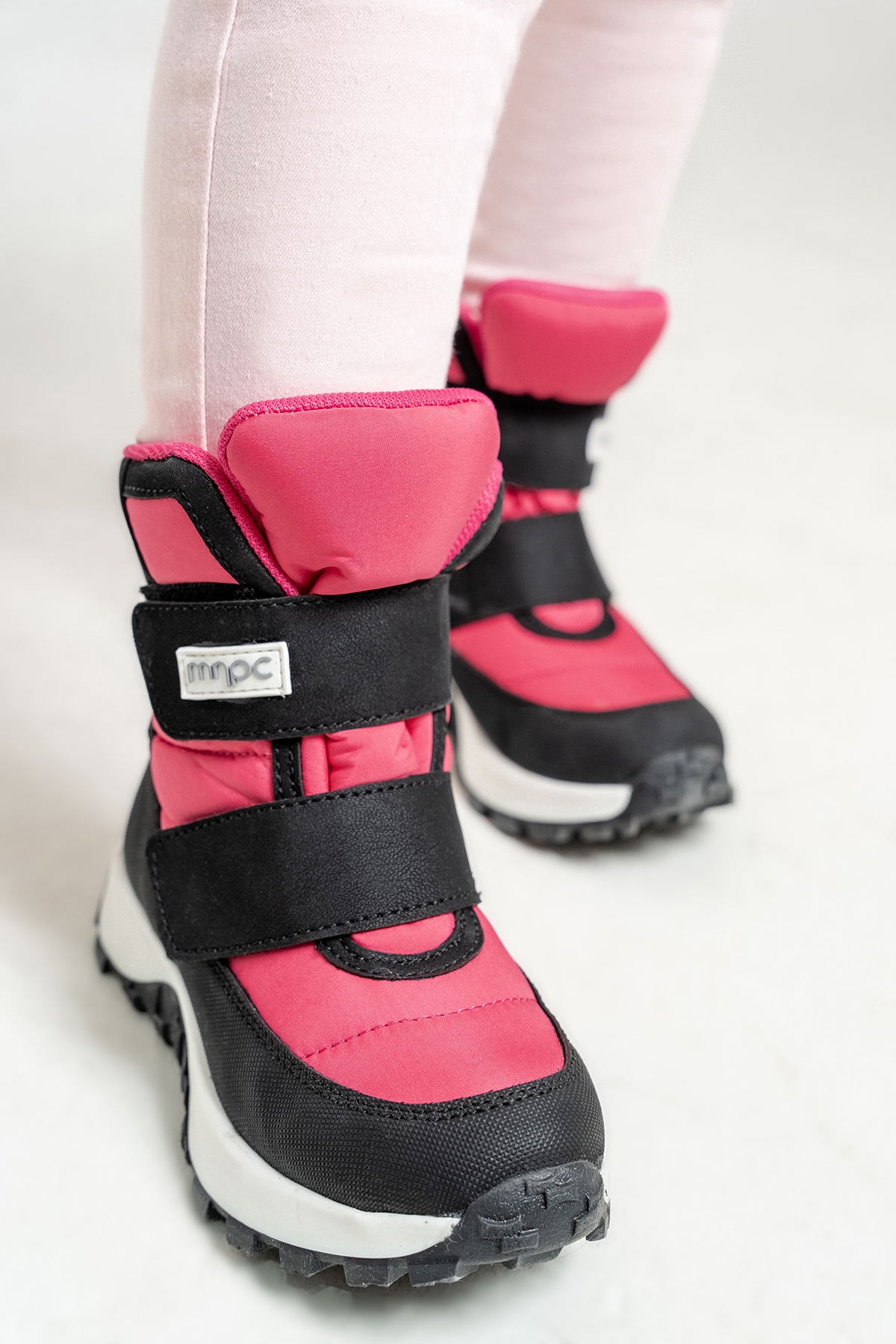 Kız Çocuk Siyah-Fuşya Su Geçirmez Anatomik Günlük Bot - Görsel 3