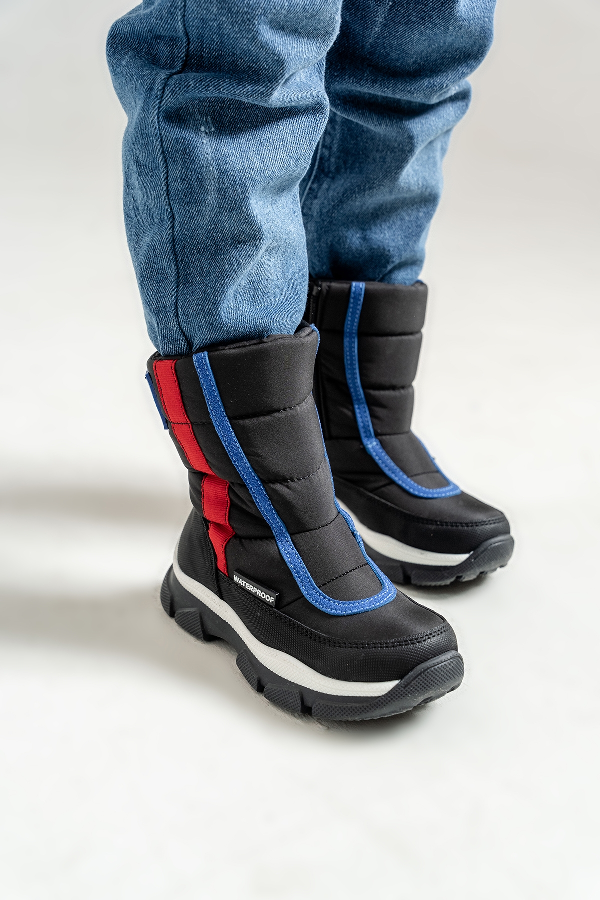 Erkek Çocuk Siyah Su Geçirmez Anatomik Günlük Bot - Görsel 2