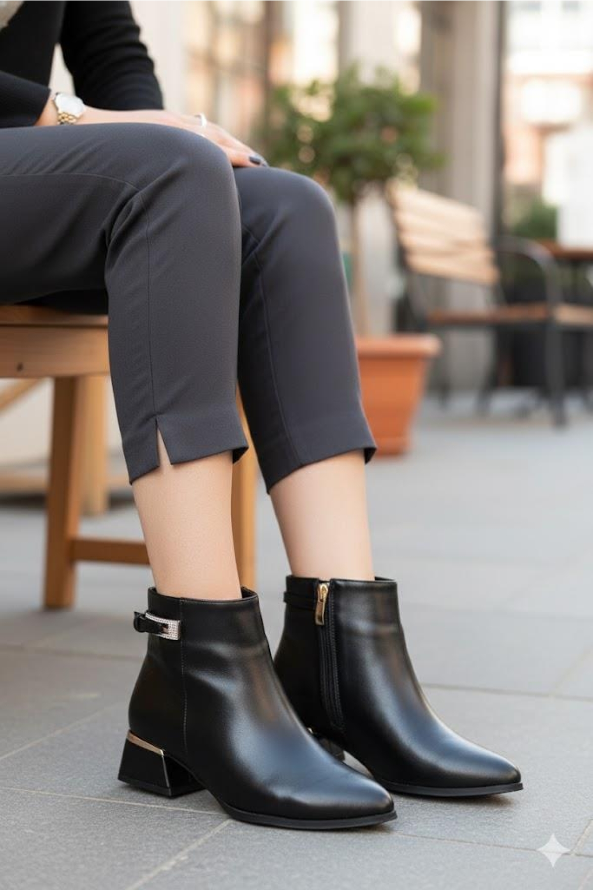 358-714 Toka Detaylı Burnu Sivri 3 Cm Kalın Topuk Fermuarlı Kadın Bot - Görsel 7