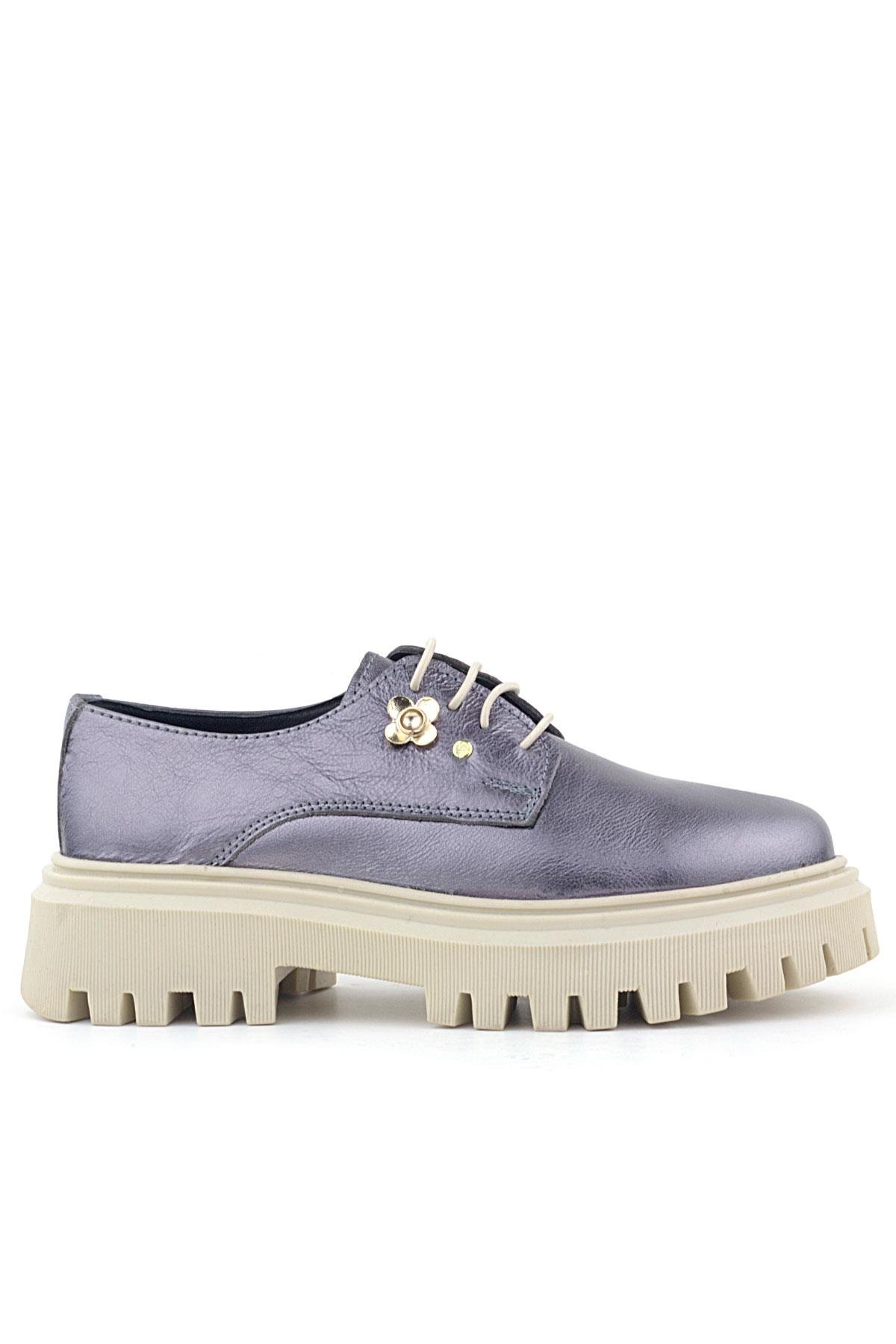 Platin Hakiki Deri Çiçek Detaylı Bağcıklı Oxford Günlük Ayakkabı - Görsel 2