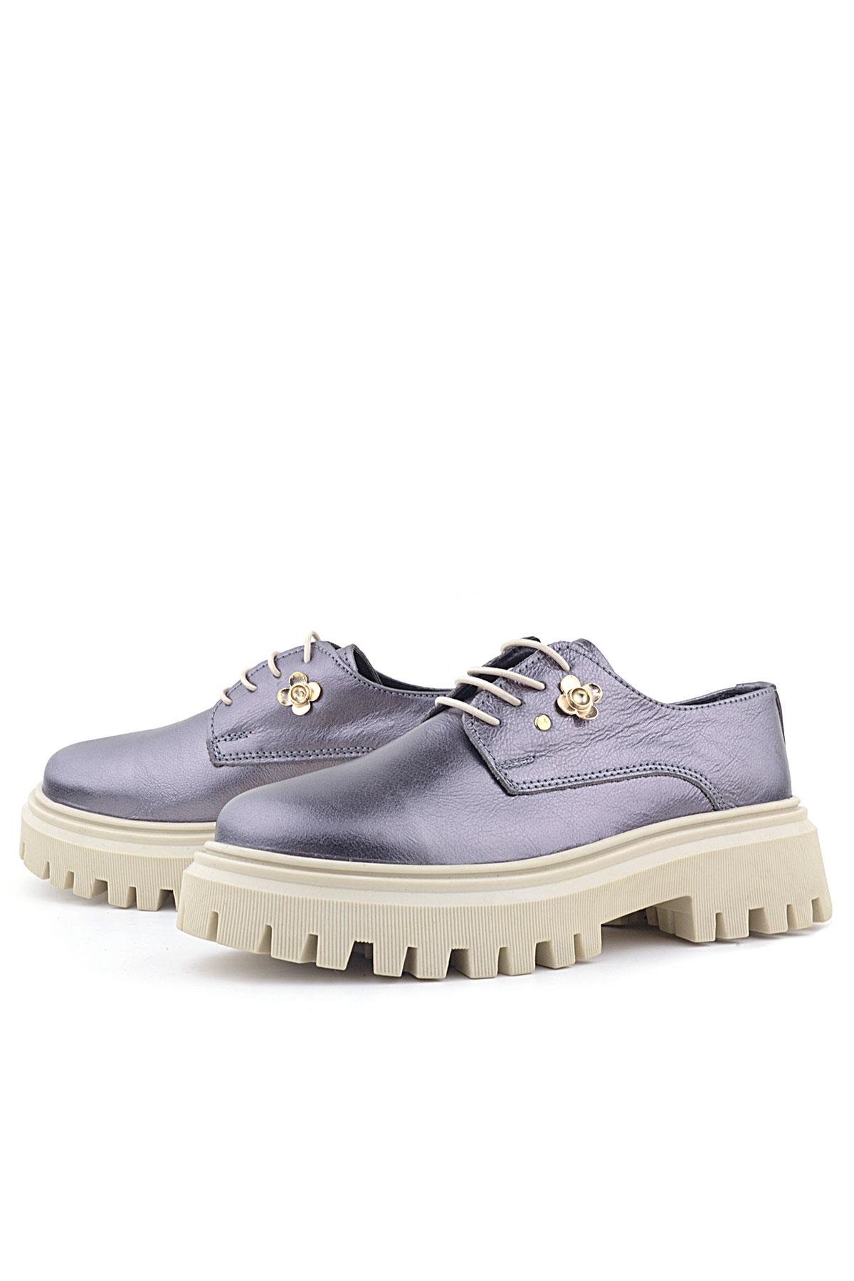 Platin Hakiki Deri Çiçek Detaylı Bağcıklı Oxford Günlük Ayakkabı - Görsel 7