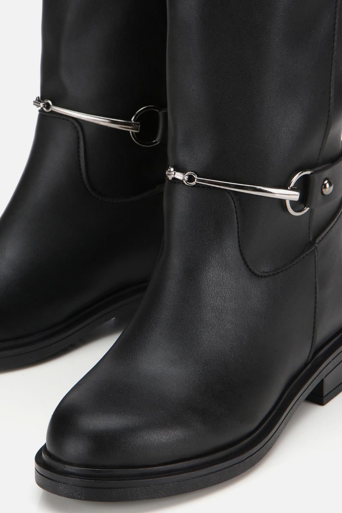 Kadın Siyah Zincir Detaylı Çizme - Görsel 6