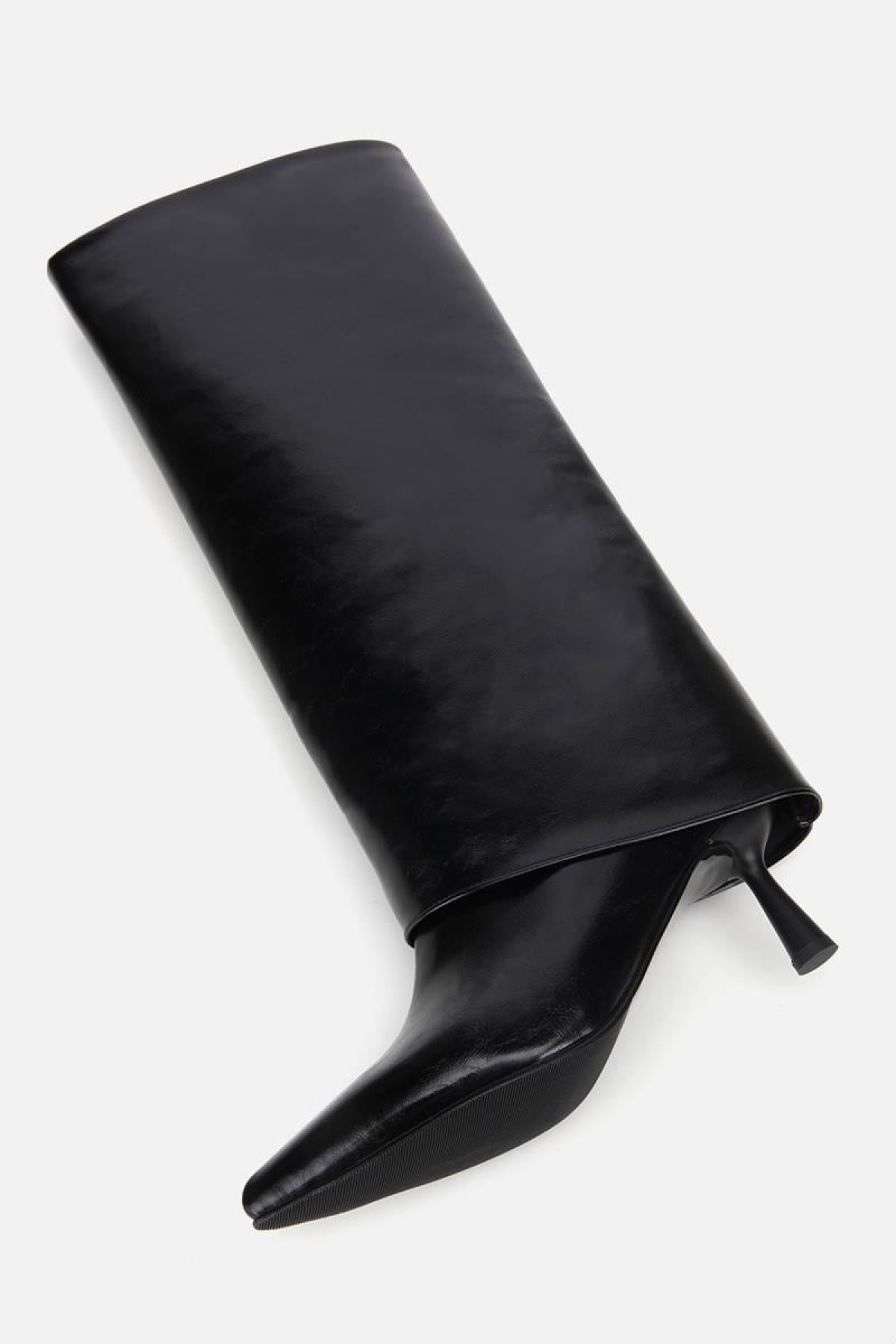 Kadın Rugan Siyah Kırışık Görünümlü Topuklu Çizme - Görsel 7