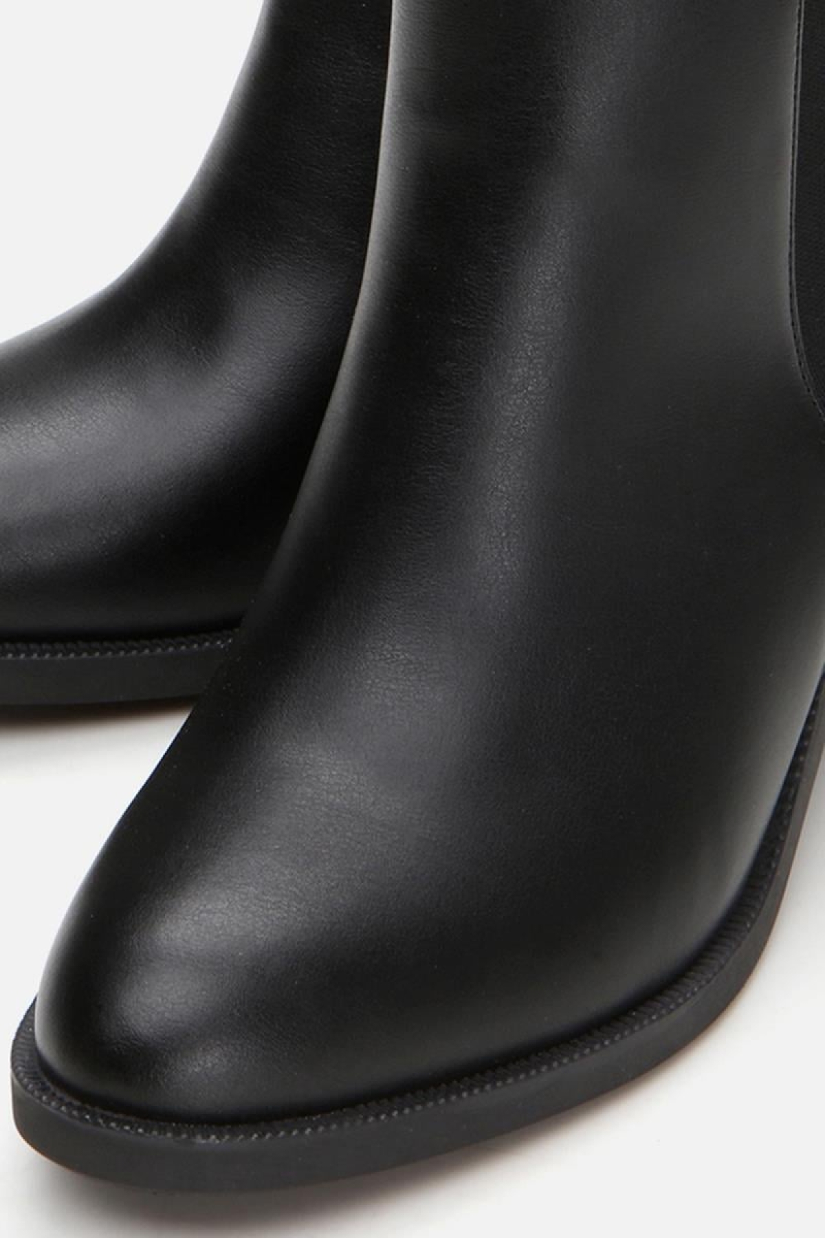 Siyah Kadın Topuklu Bot - Görsel 4