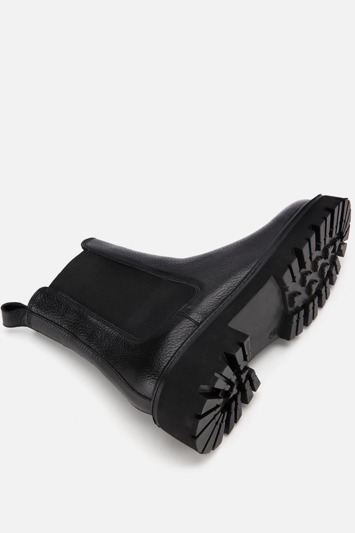 Kadın Deri Siyah Lastik Detaylı Kalın Tabanlı Düz Bot - Görsel 7