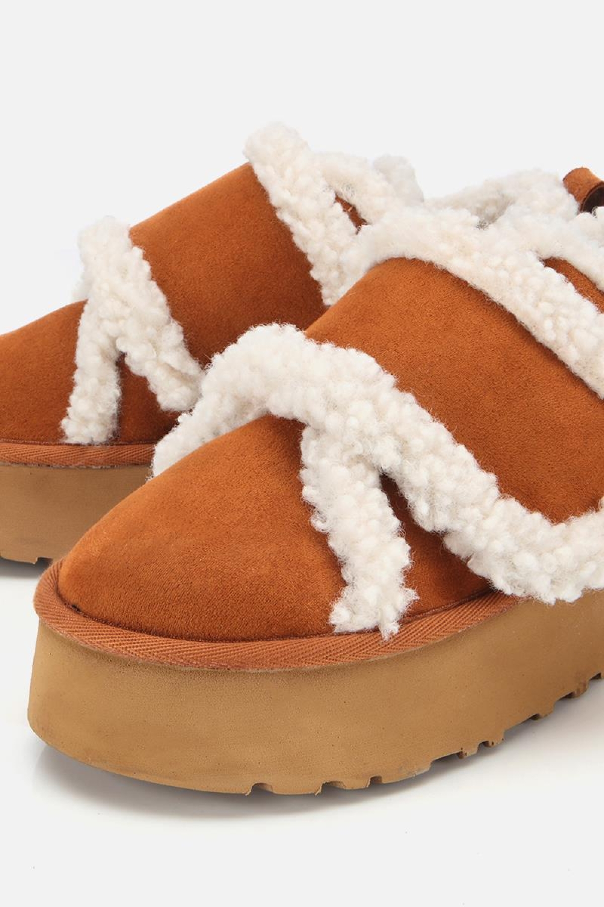 Kadın Süet Taba İçi Kürklü Yüksek Tabanlı Kalın Bantlı Düz Ayakkabı - Görsel 4