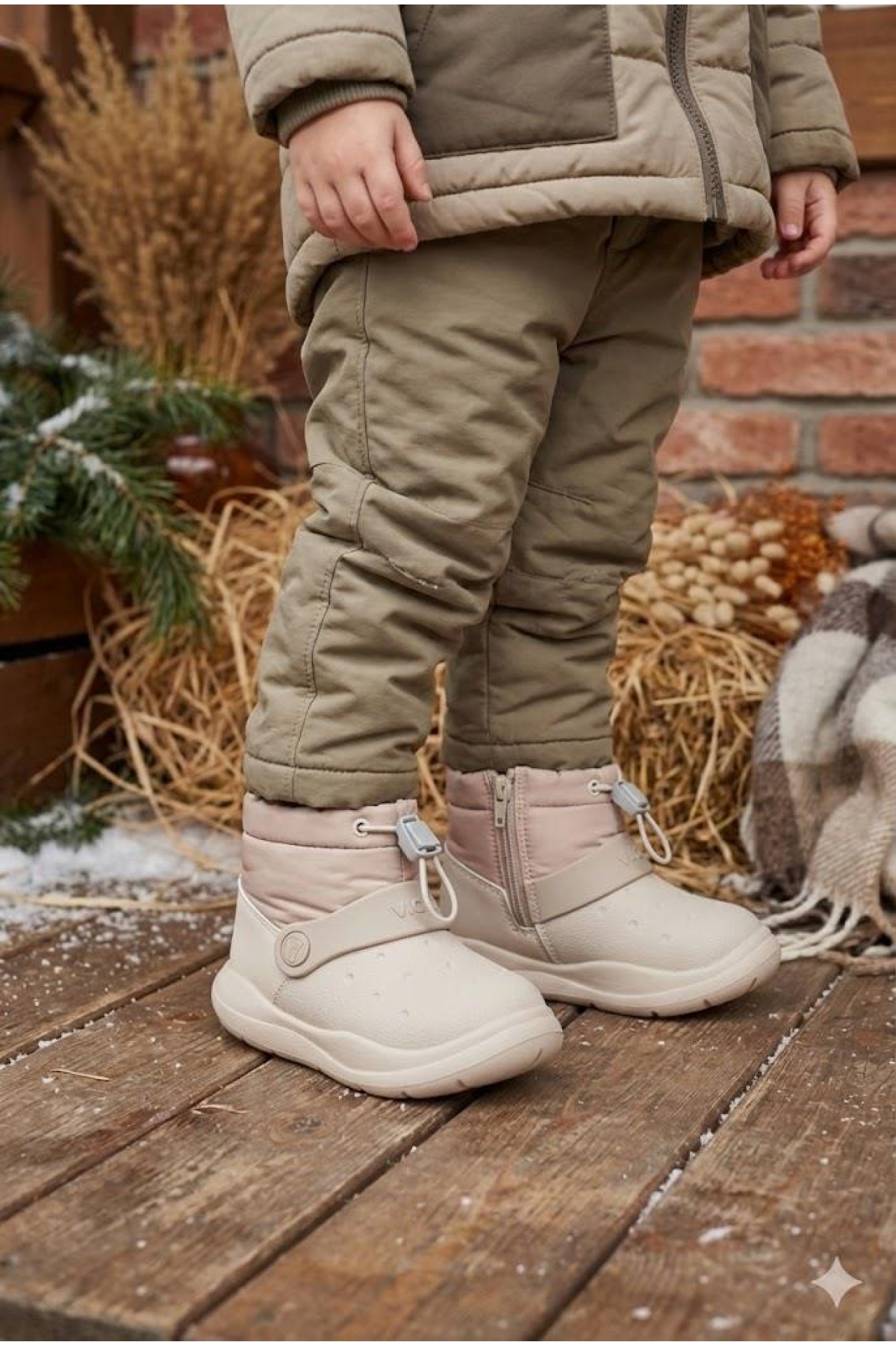 Vicco 946.B25K.448 Tufo Bej Hafif Rahat Çocuk Bot model görseli