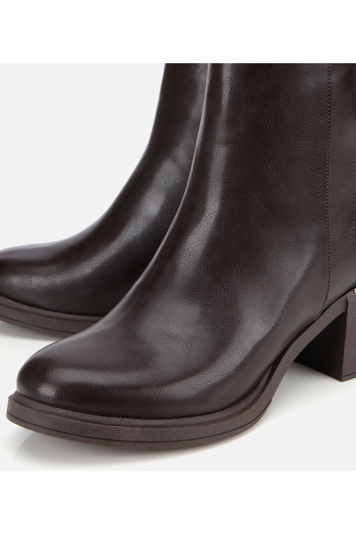 Kadın Kahverengi Metal Detaylı Kalın Tabanlı Bilekte Düz Bot - Görsel 3