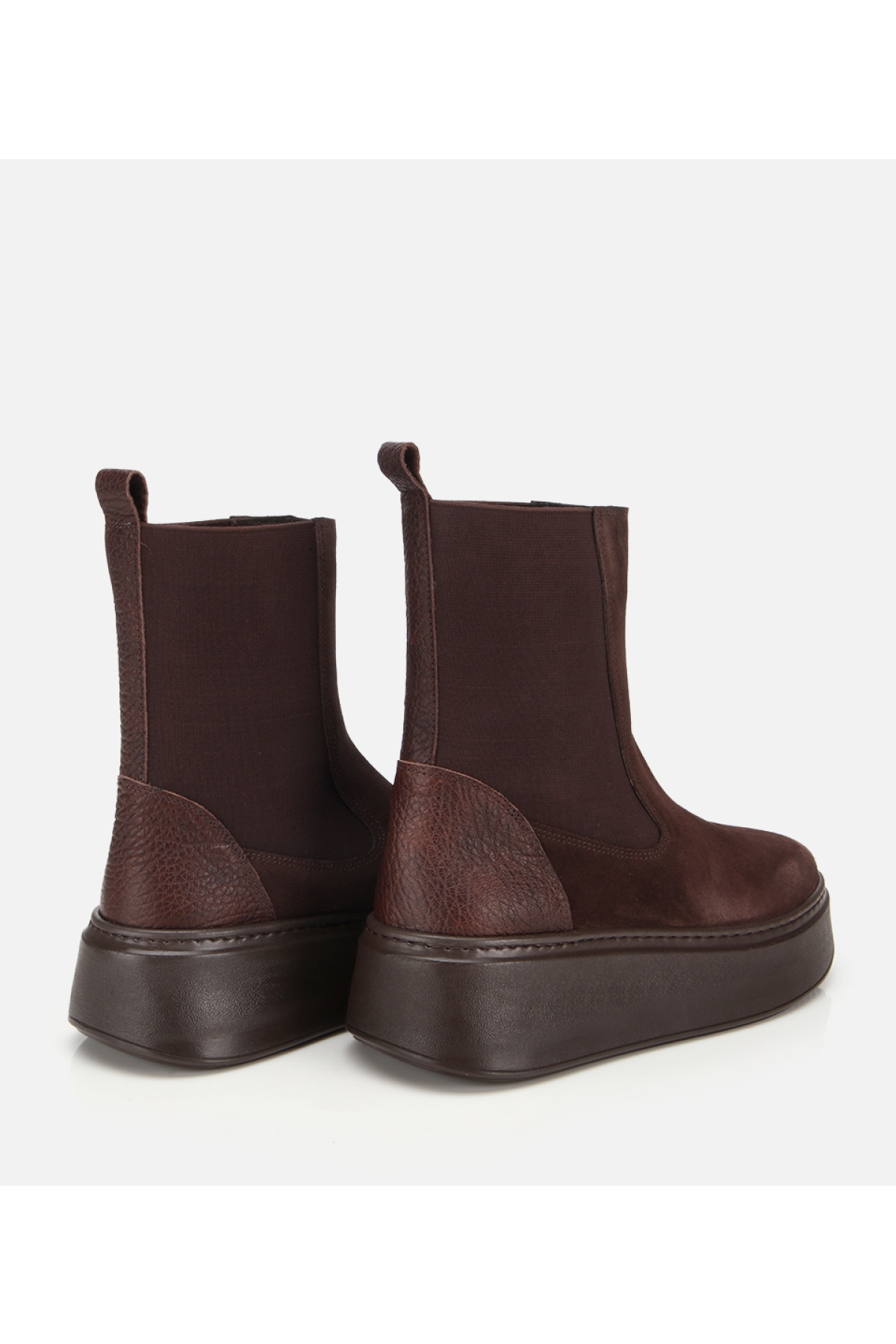 Kadın Süet Deri Kahverengi Lastik Detaylı Kalın Tabanlı Düz Bot - Görsel 4