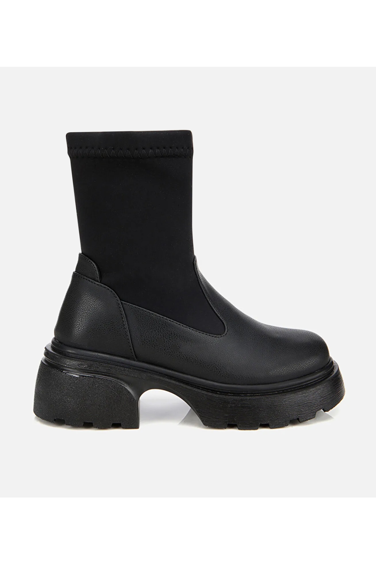 Hotiç Kadın Siyah Streç Kalın Tabanlı Bilekte Düz Bot model görseli