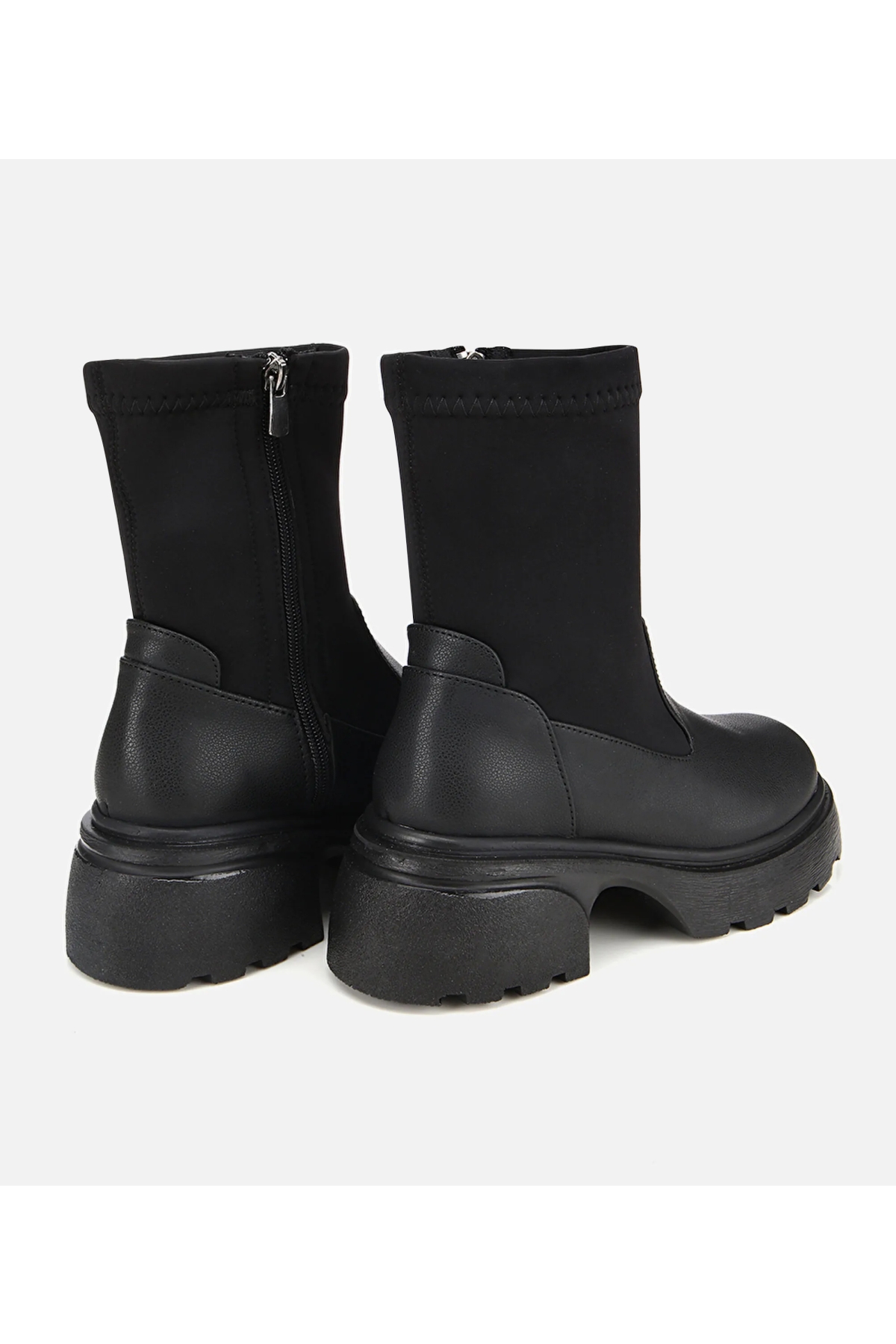 Kadın Siyah Streç Kalın Tabanlı Bilekte Düz Bot - Görsel 4