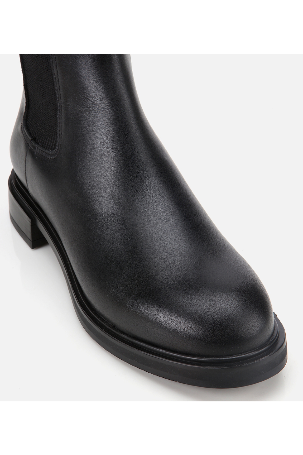 Kadın Deri Siyah Lastik Detaylı Düz Bot - Görsel 3