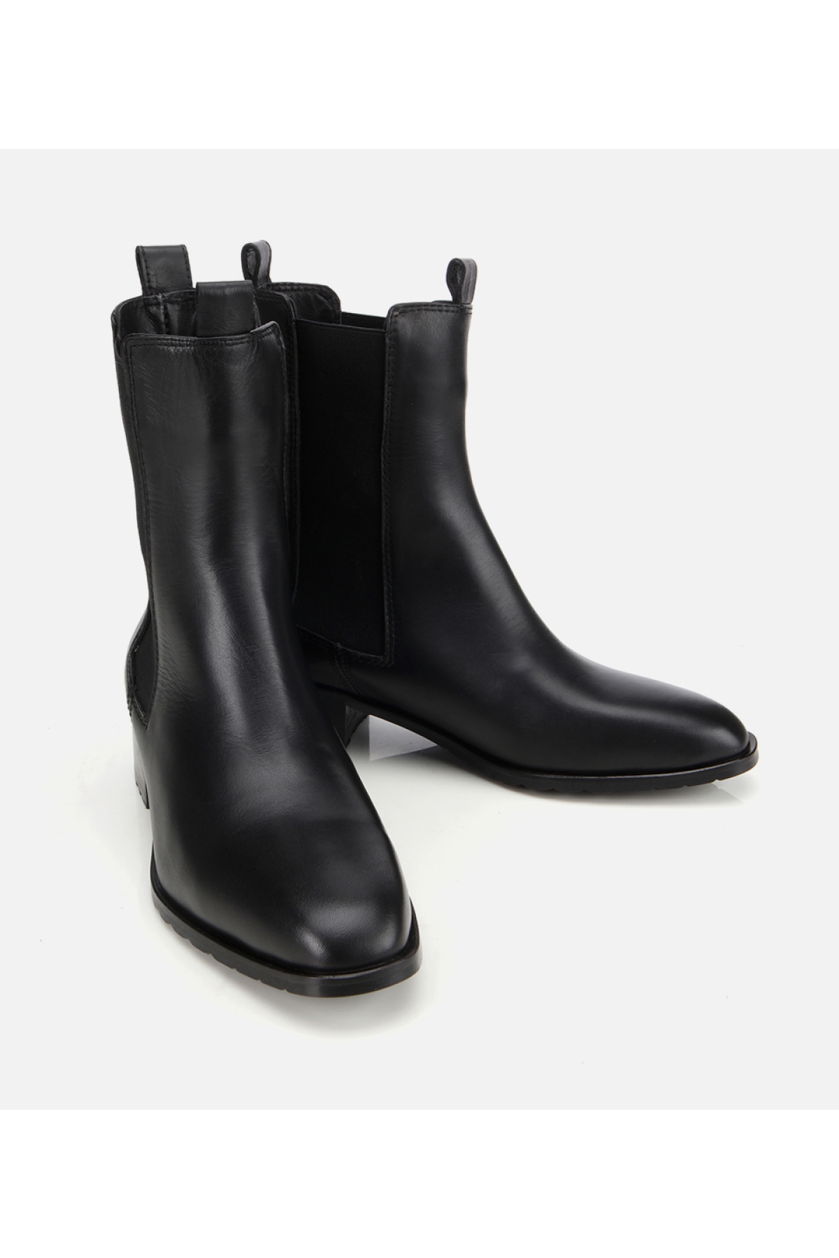 Kadın Deri Siyah Lastik Detaylı Düz Bot - Görsel 3