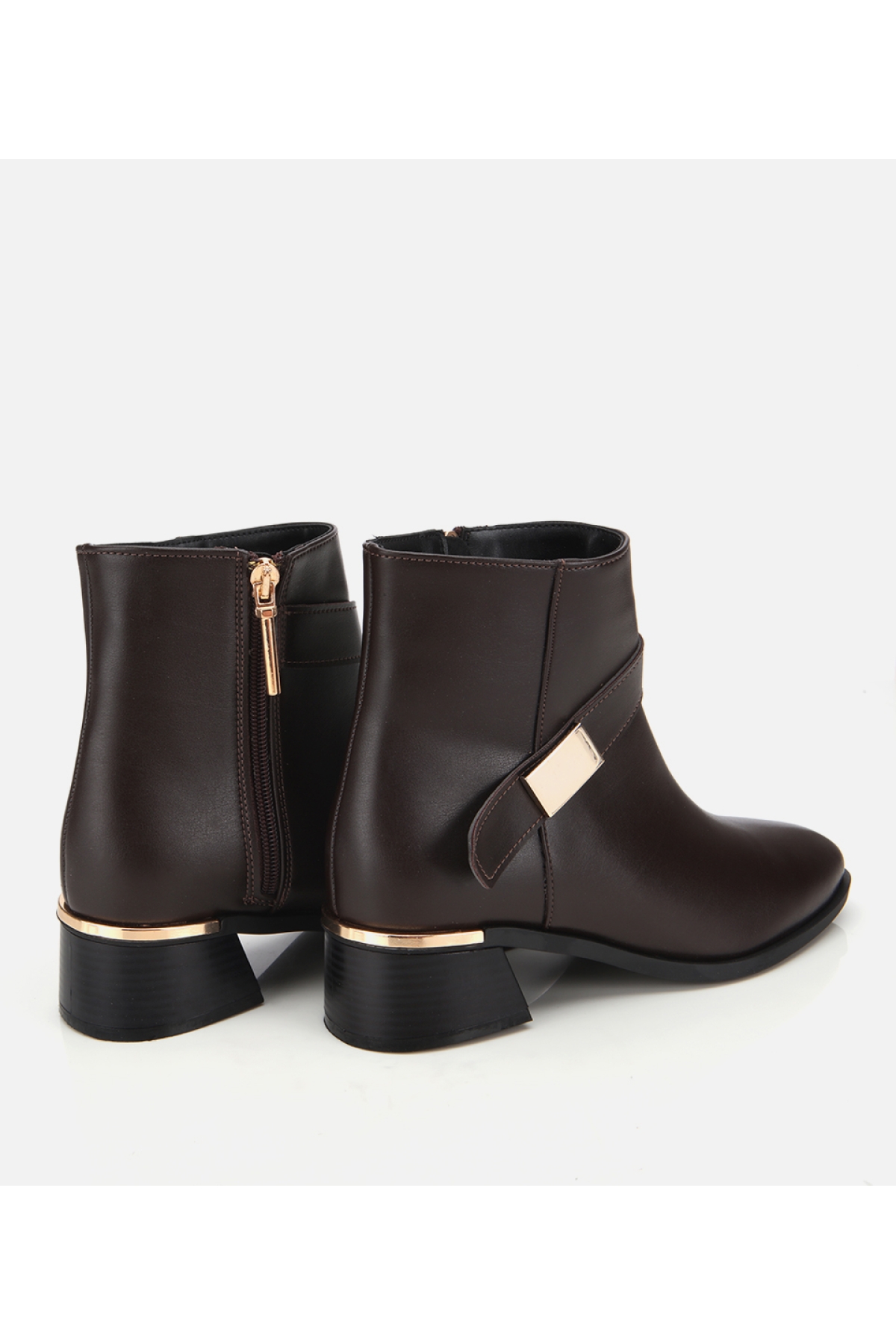 Kadın Kahverengi Metal Detaylı Bilekte Düz Bot - Görsel 4