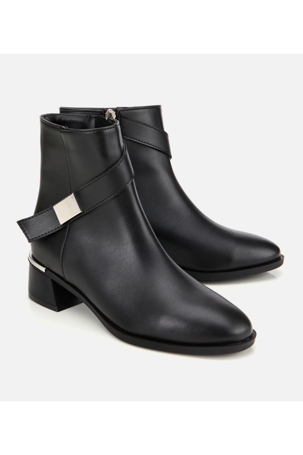 Kadın Siyah Metal Detaylı Bilekte Düz Bot - Görsel 2