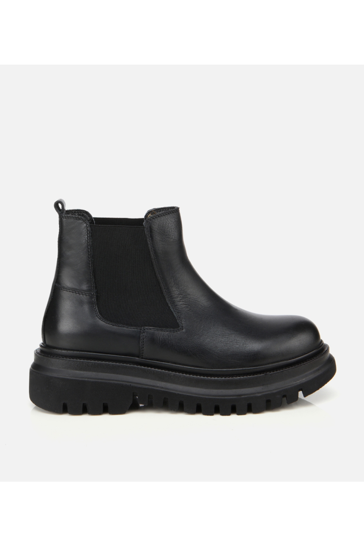 Hotiç Kadın Deri Siyah Lastik Detaylı Kalın Tabanlı Düz Bot model görseli