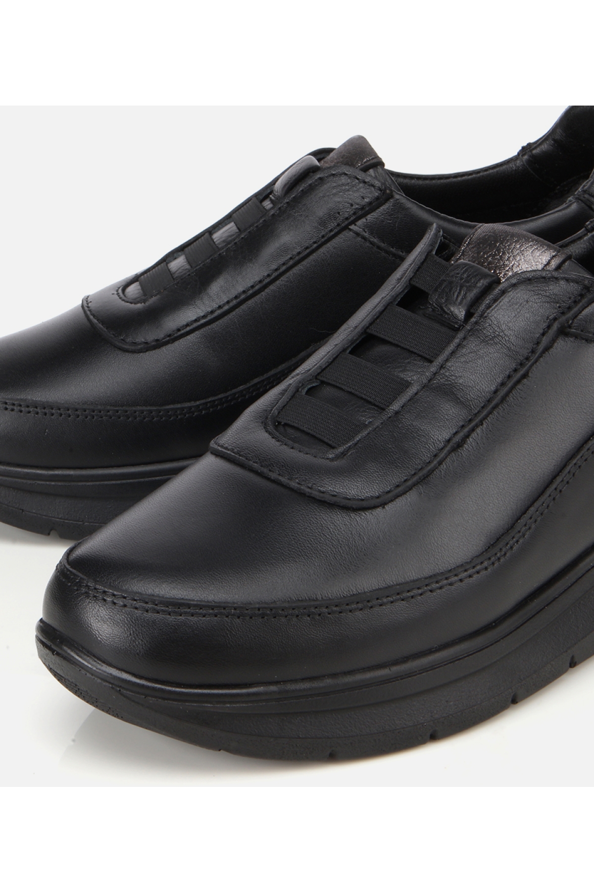 Kadın Deri Siyah Lastik Detaylı Dolgu Topuklu Günlük Loafer - Görsel 3