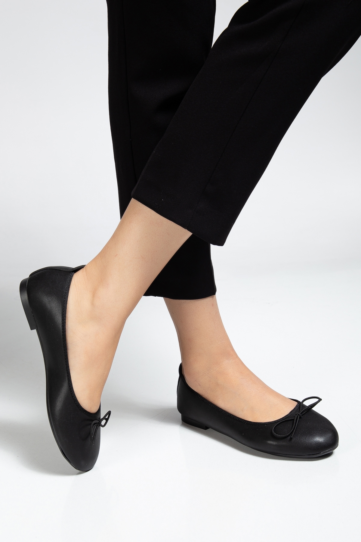 Günlük Kadın İnce Taban Babet Siyah Cilt