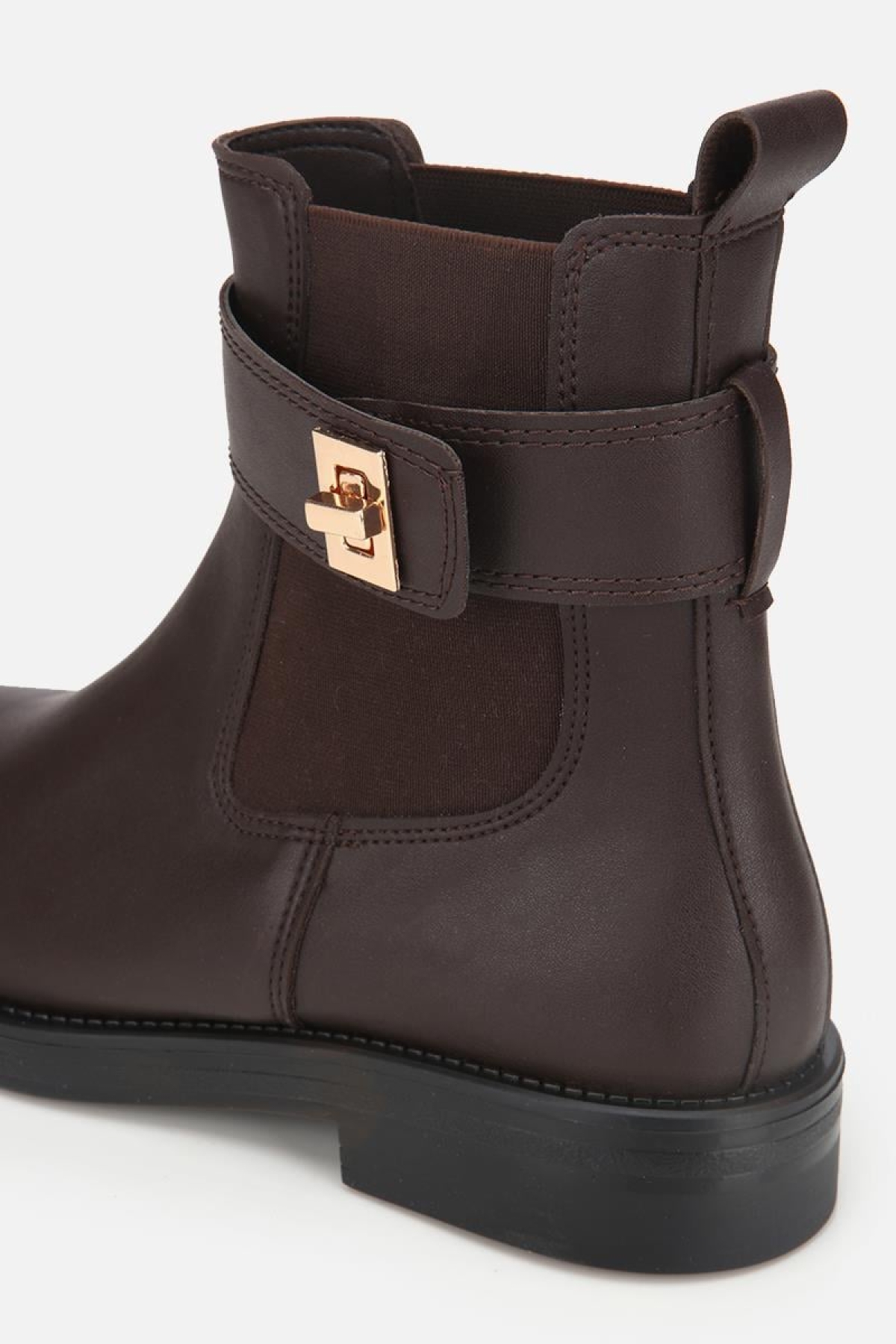 Kadın Kahverengi Tokalı Lastik Detaylı Düz Bot - Görsel 7