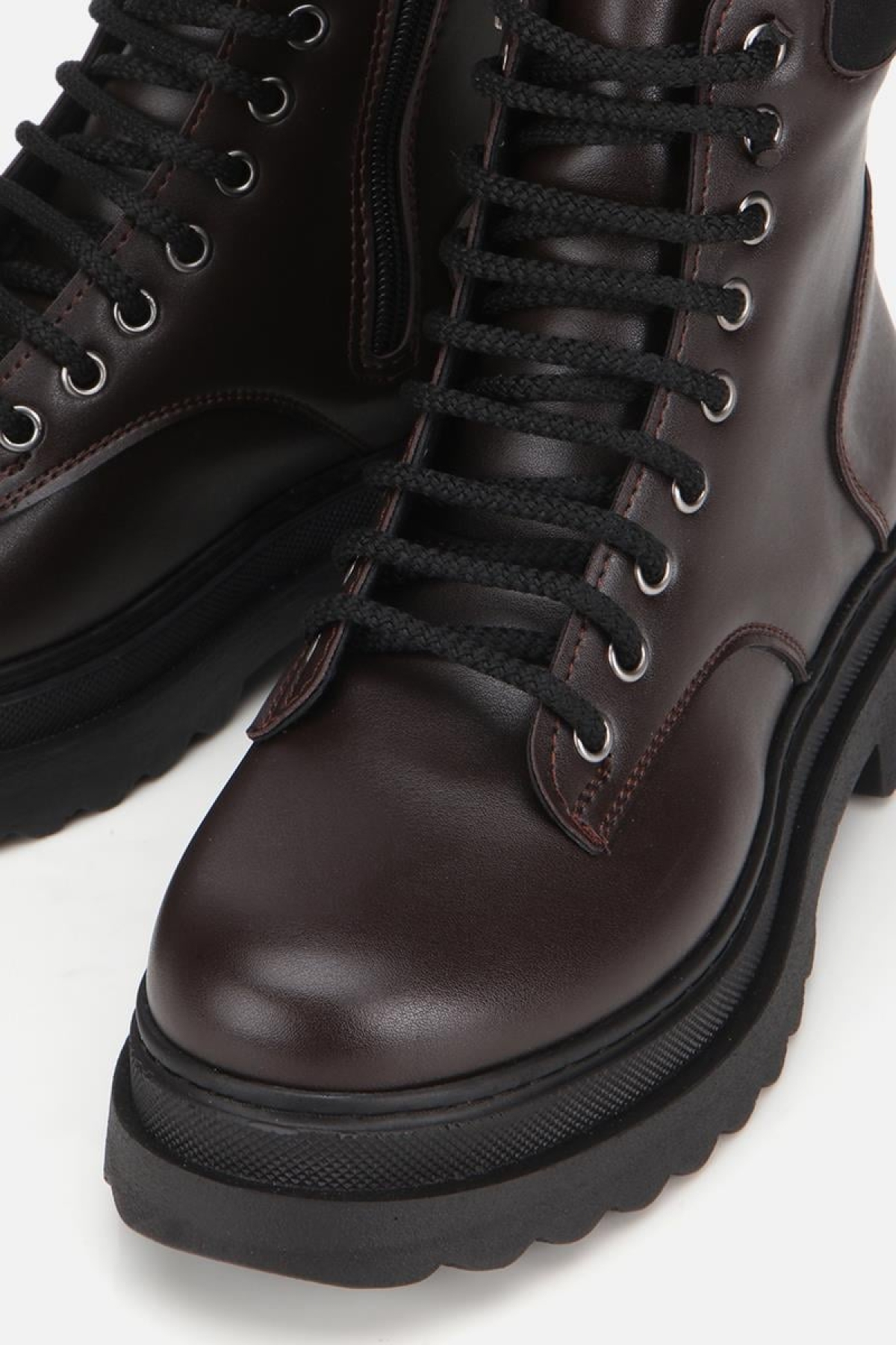 Kadın Kahverengi Bağcıklı Postal Düz Bot - Görsel 5