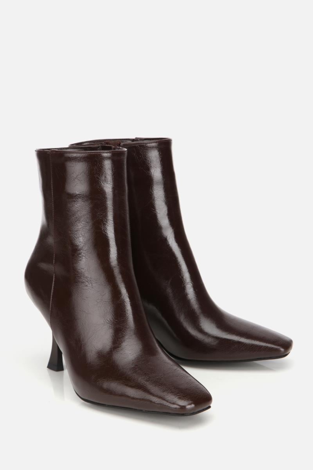 Kadın Kahverengi Küt Burunlu Bilekte Topuklu Bot - Görsel 3