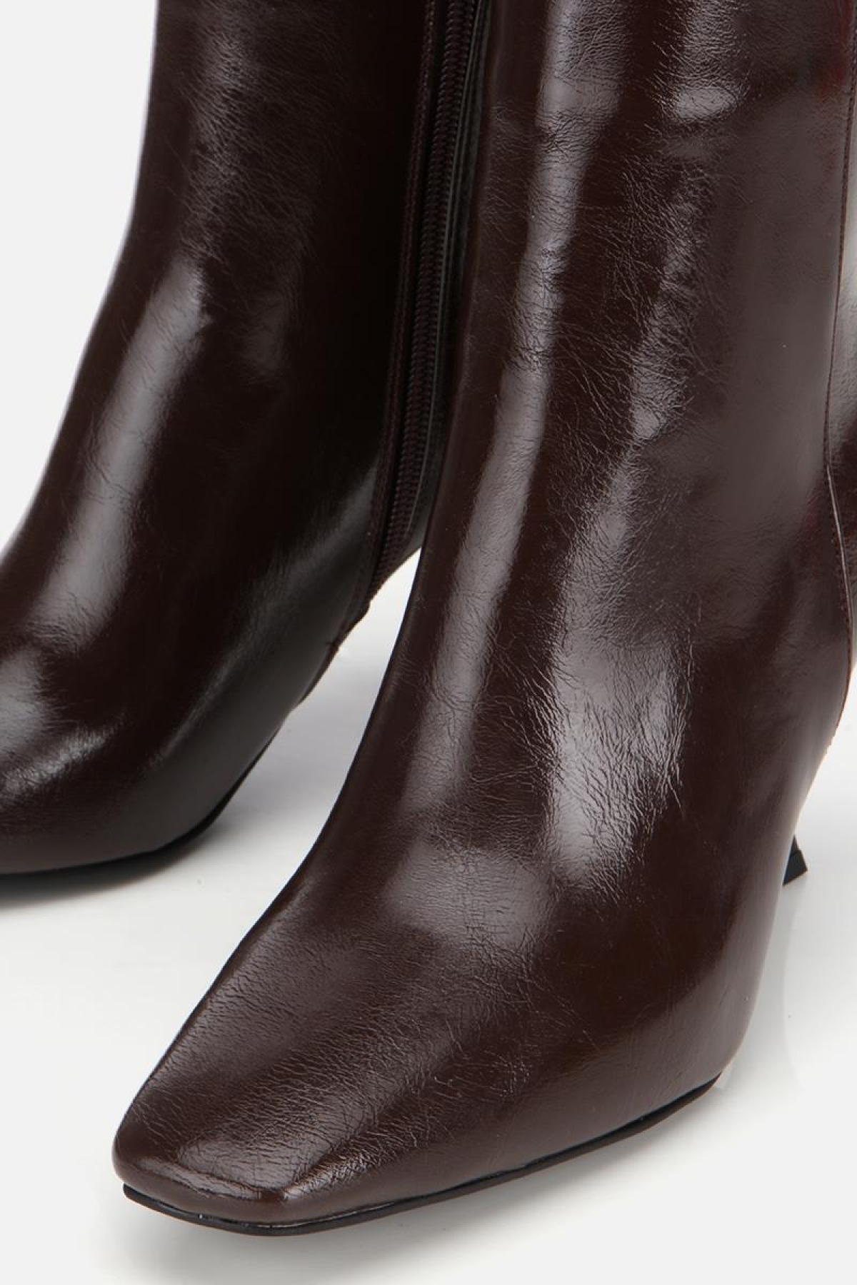 Kadın Kahverengi Küt Burunlu Bilekte Topuklu Bot - Görsel 5