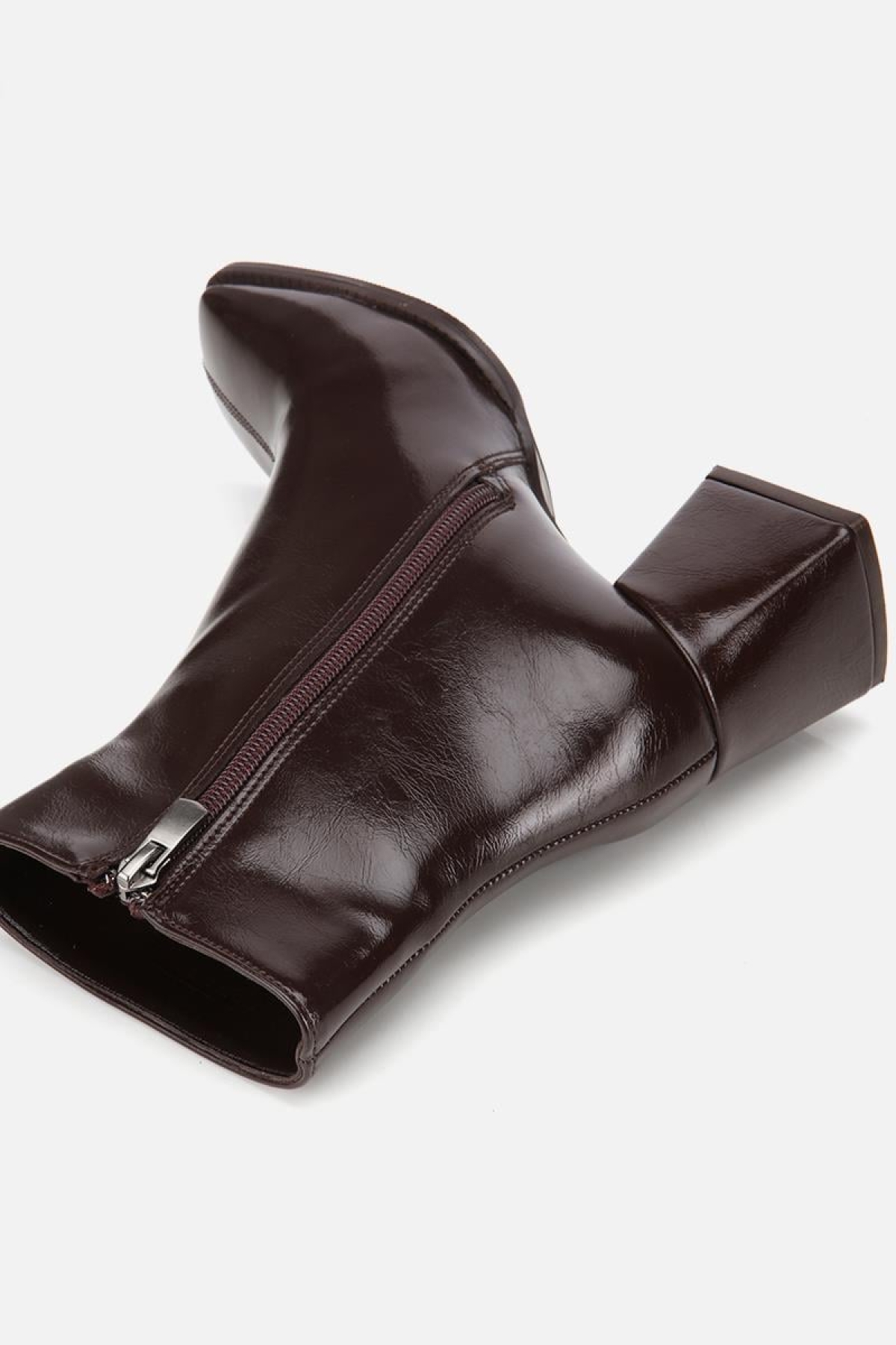 Kadın Rugan Kahverengi Fermuarlı Küt Burunlu Topuklu Bot - Görsel 7