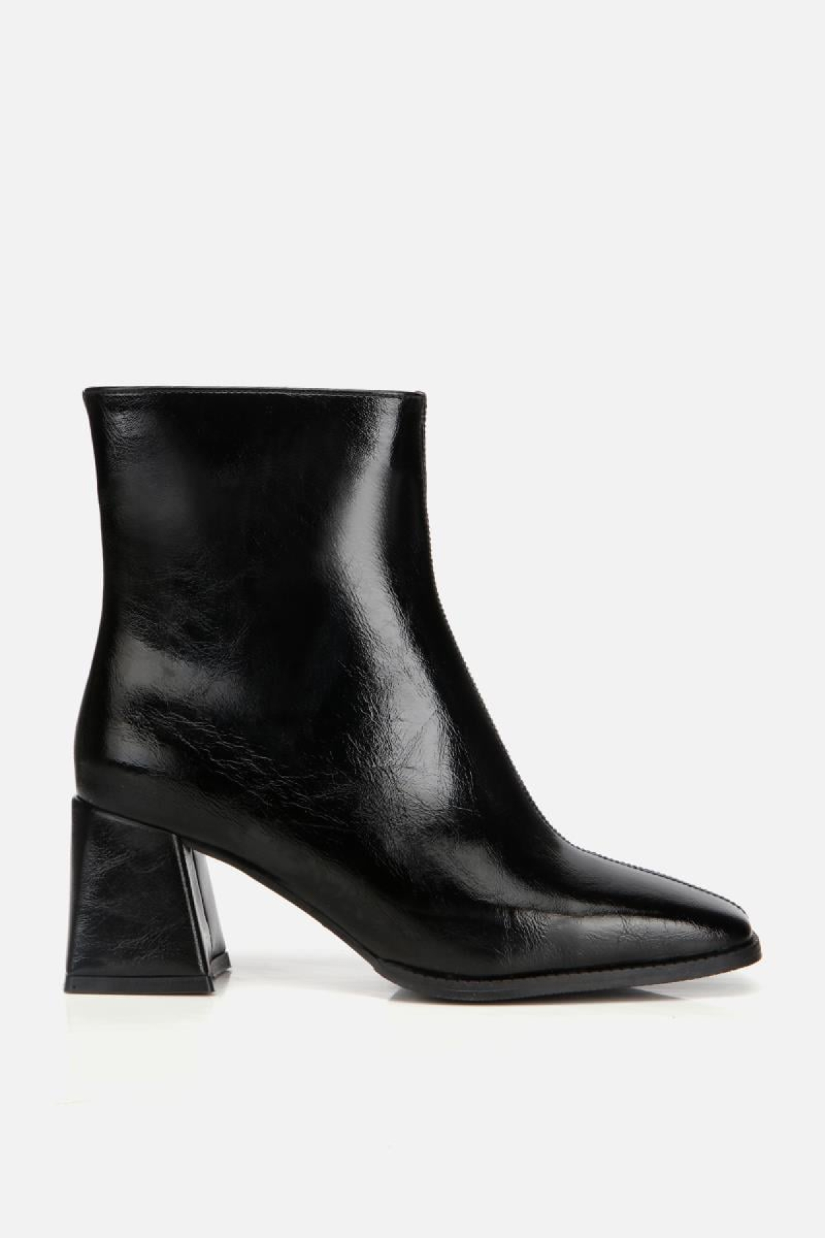 Kadın Rugan Siyah Fermuarlı Küt Burunlu Topuklu Bot - Görsel 2