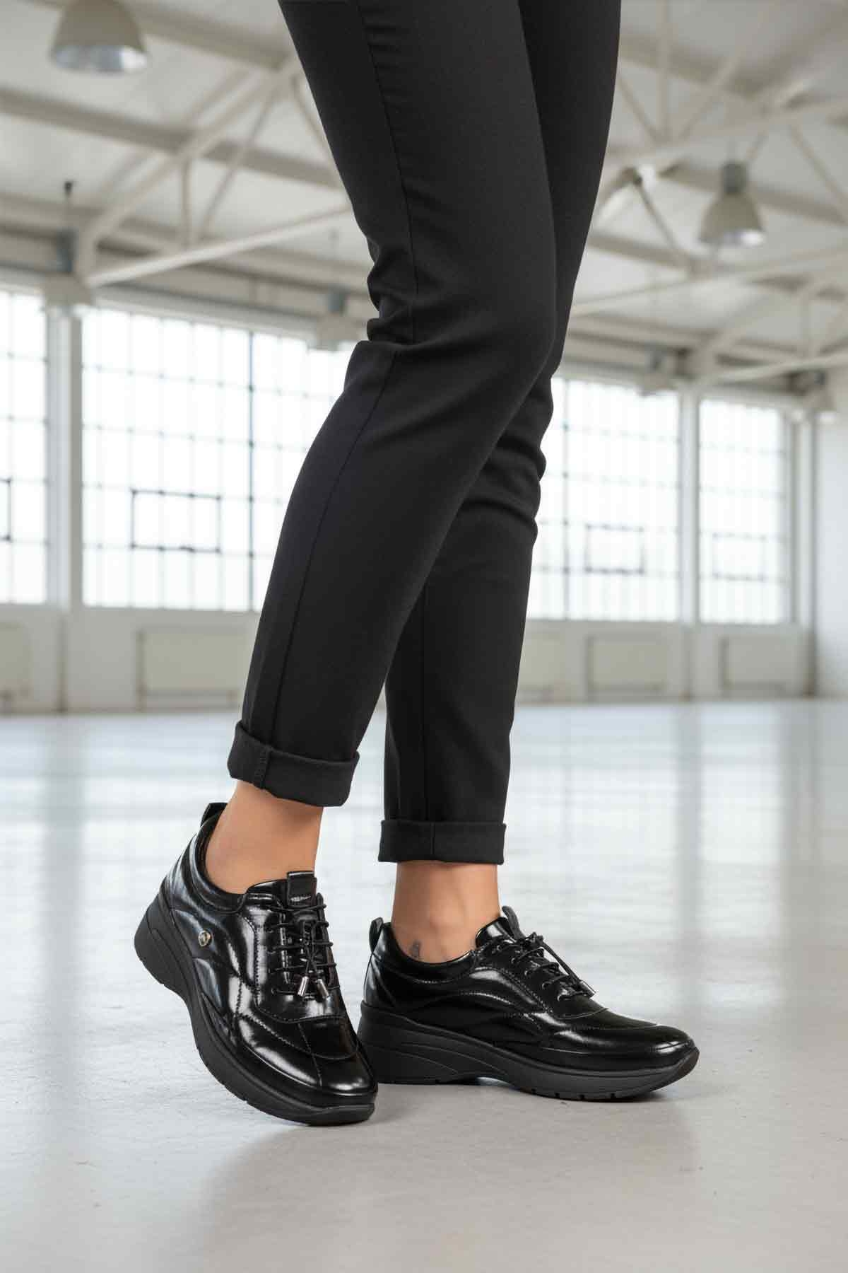 Aspor Siyah Rugan Hakiki Deri Kadın Casual Ayakkabı - Görsel 3
