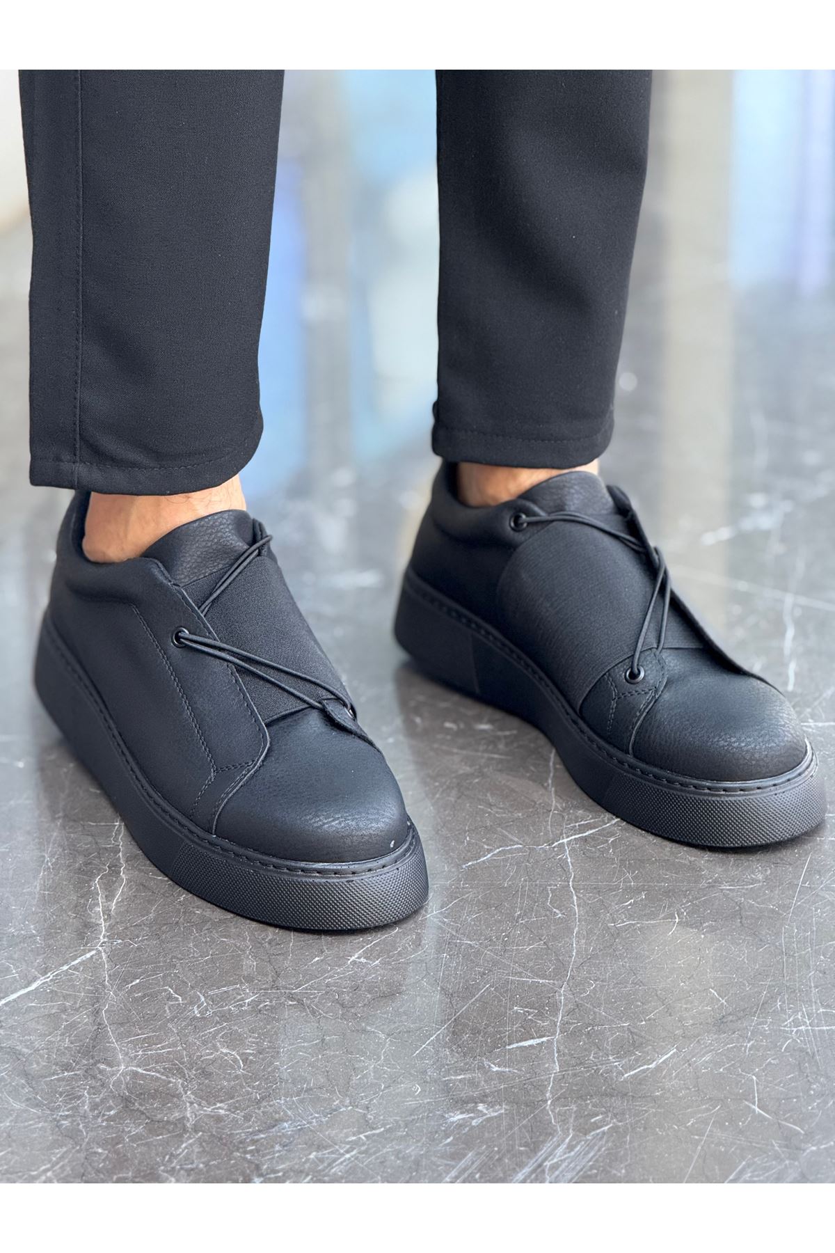 Pabucmarketi Lastikli Erkek Günlük Ayakkabı Siyah (Siyah Taban) model görseli