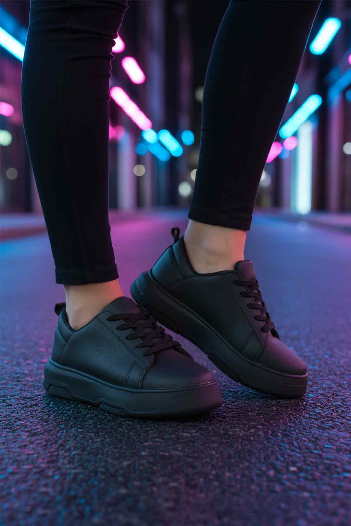 Aspor Siyah Bağcıklı Kadın Spor Ayakkabı - Görsel 3