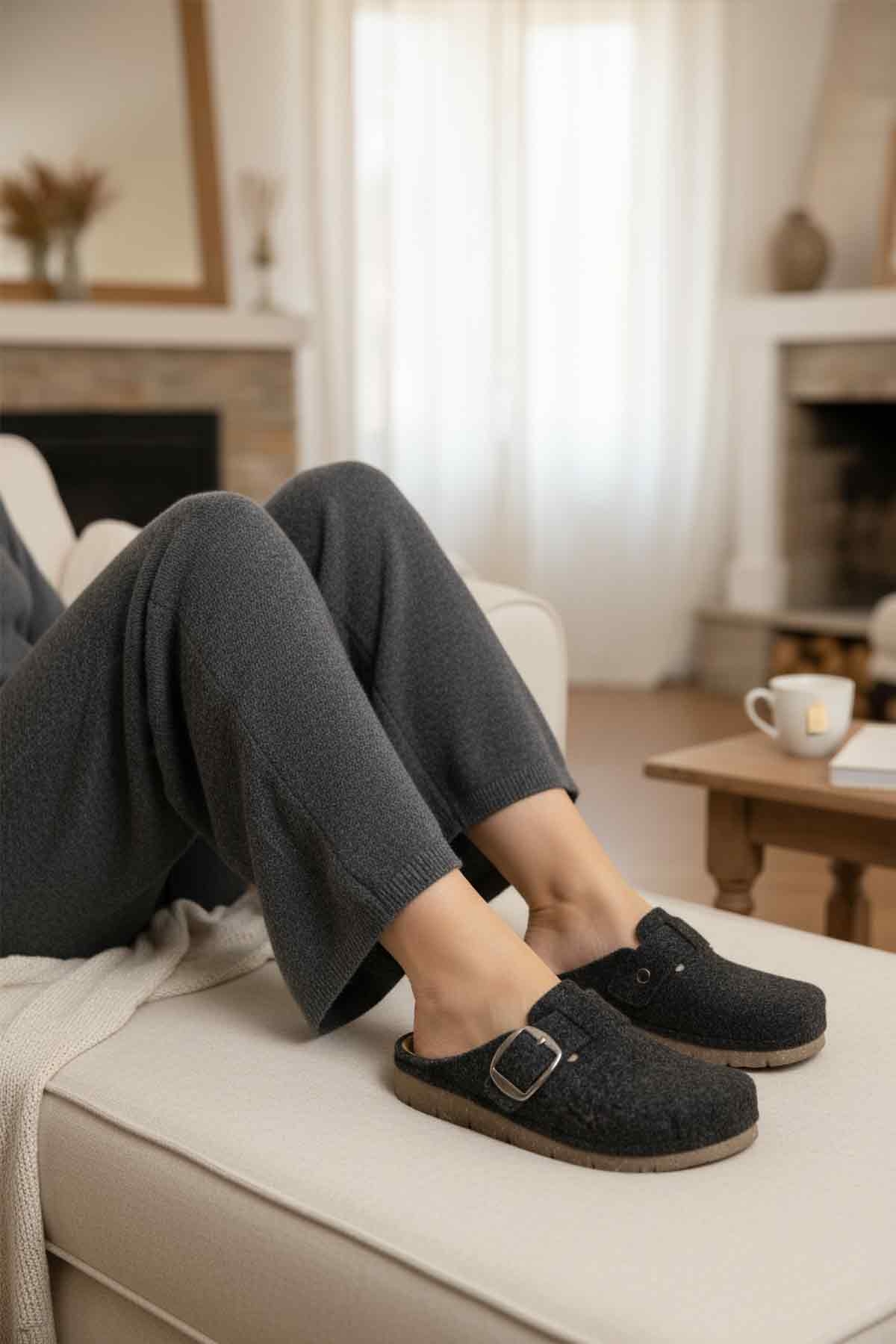 Aspor Siyah Kadın Ev Terliği - Görsel 3