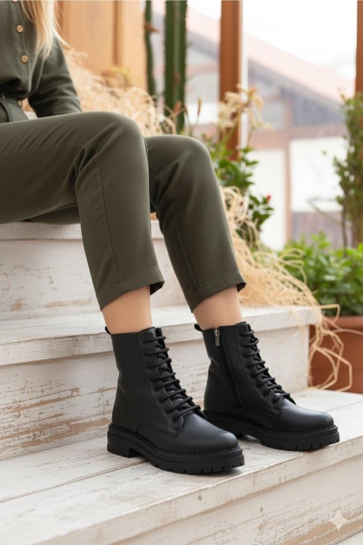 5255 Rahat Fermuarlı Bağçıklı Kaymaz Taban Sıcak Astar Kadın Bot - Görsel 2