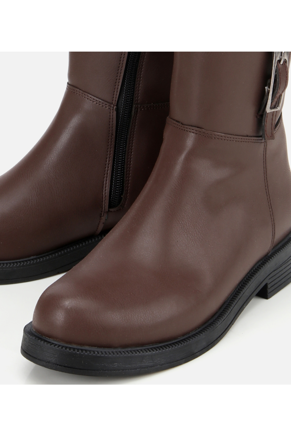 Kadın Kahverengi Tokalı Düz Çizme - Görsel 4