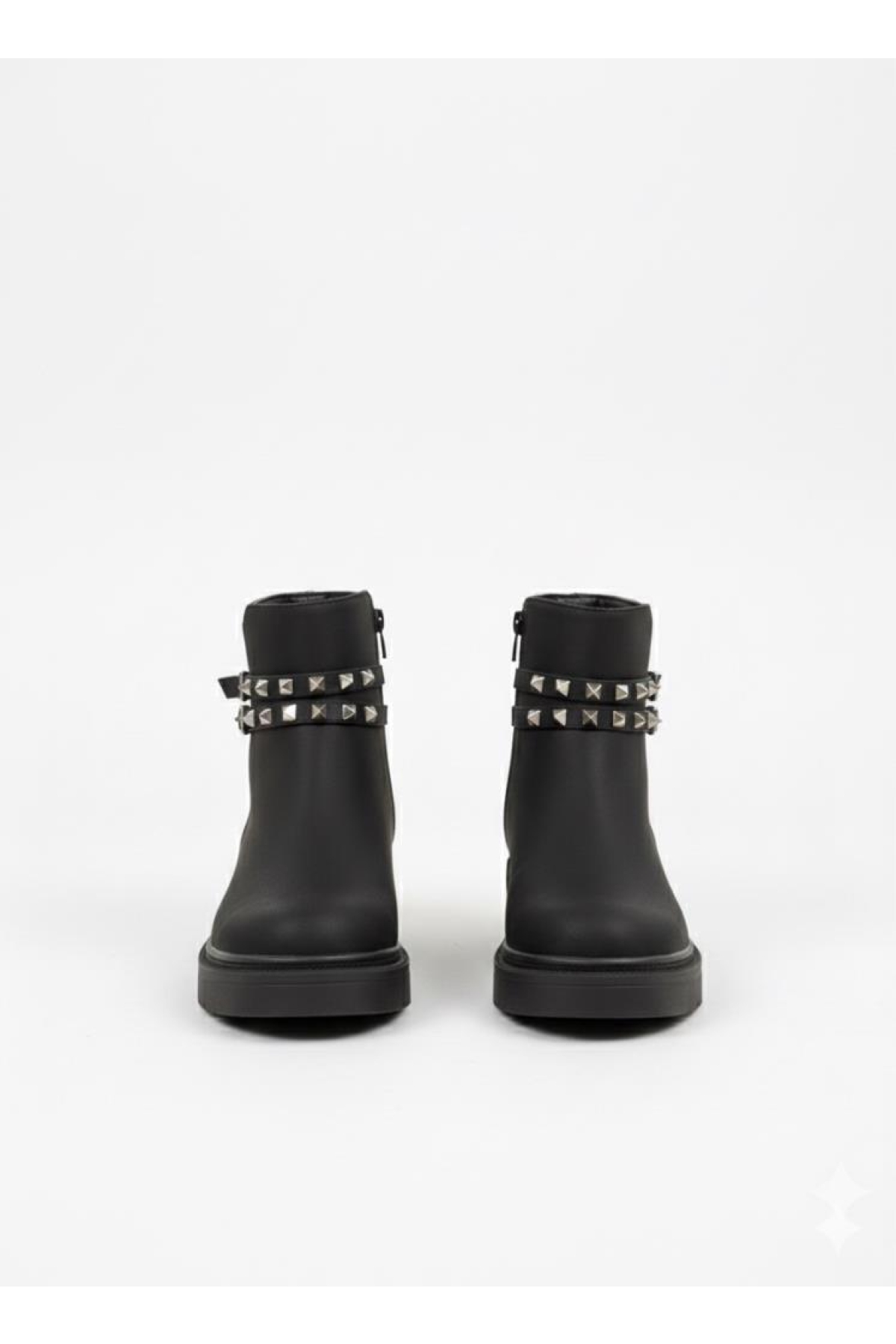 209140 Siyah Zımba Detaylı Femuarlı Kadın Bot - Görsel 4