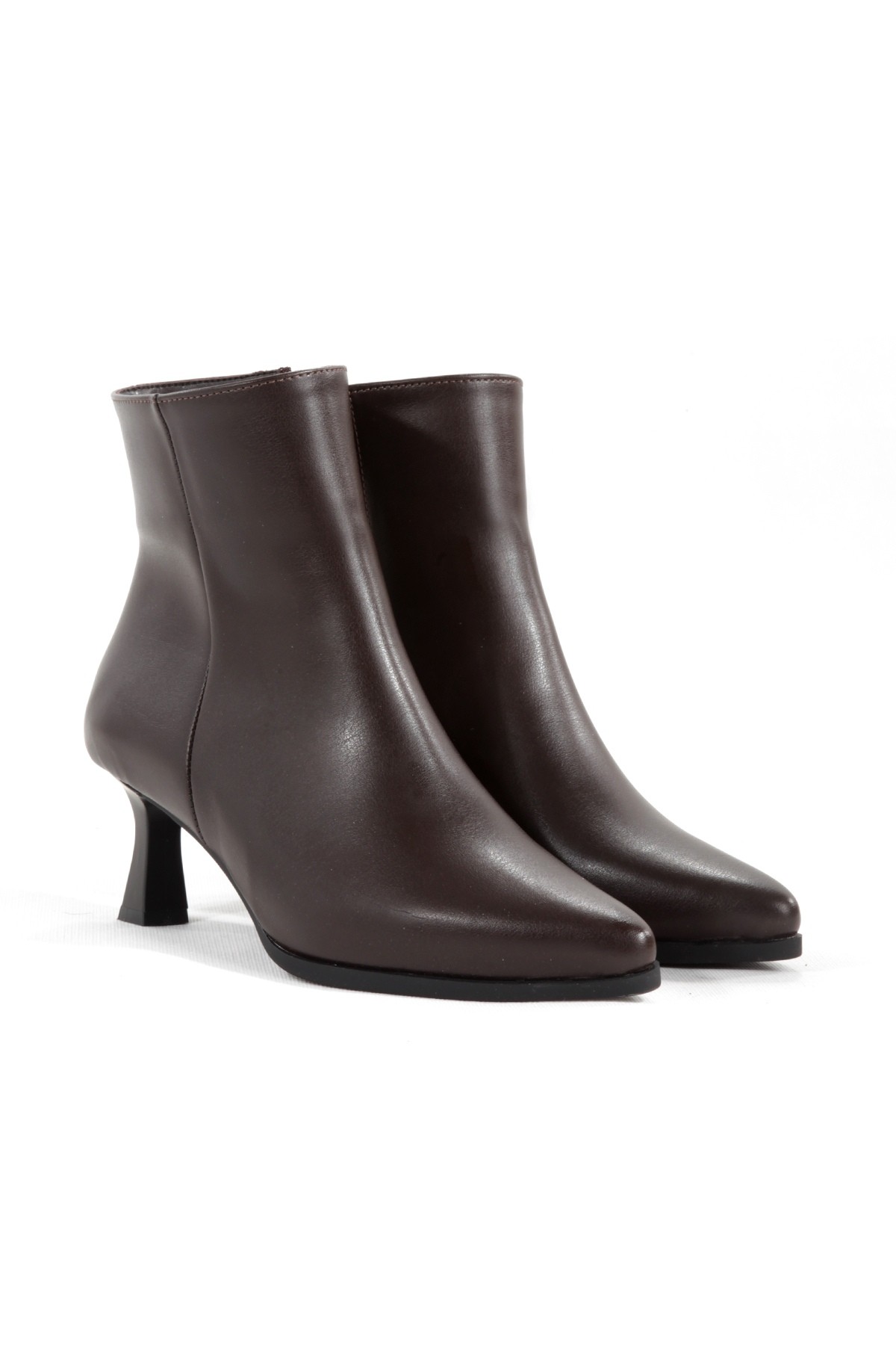 Koyu Kahve Rengi Kısa Kadeh Topuklu Kadın Bot Kurabe - Görsel 4