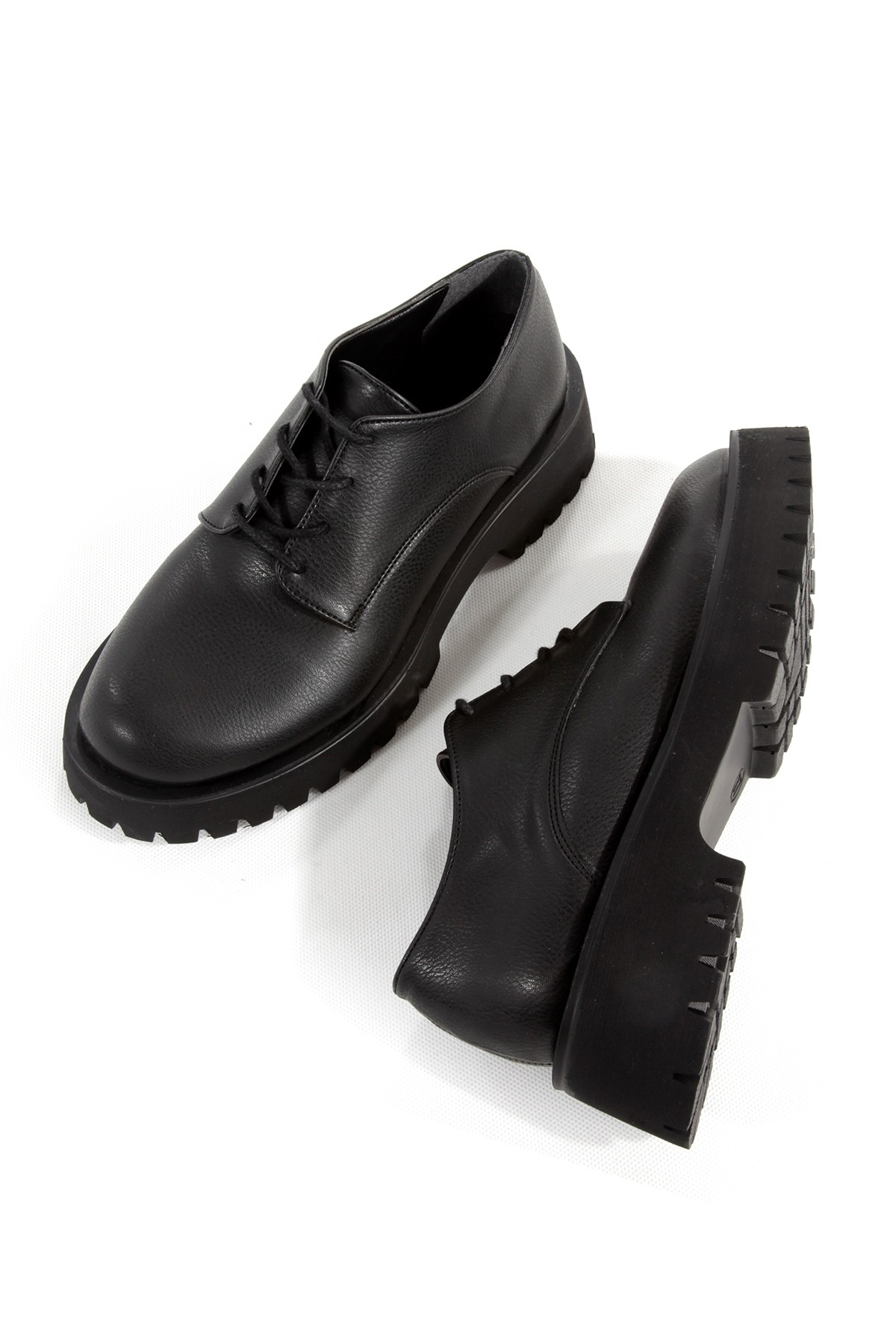 Siyah Mat Bağcıklı Hafif Kalın Tabanlı Oxford Kadın Ayakkabı Loetse - Görsel 5