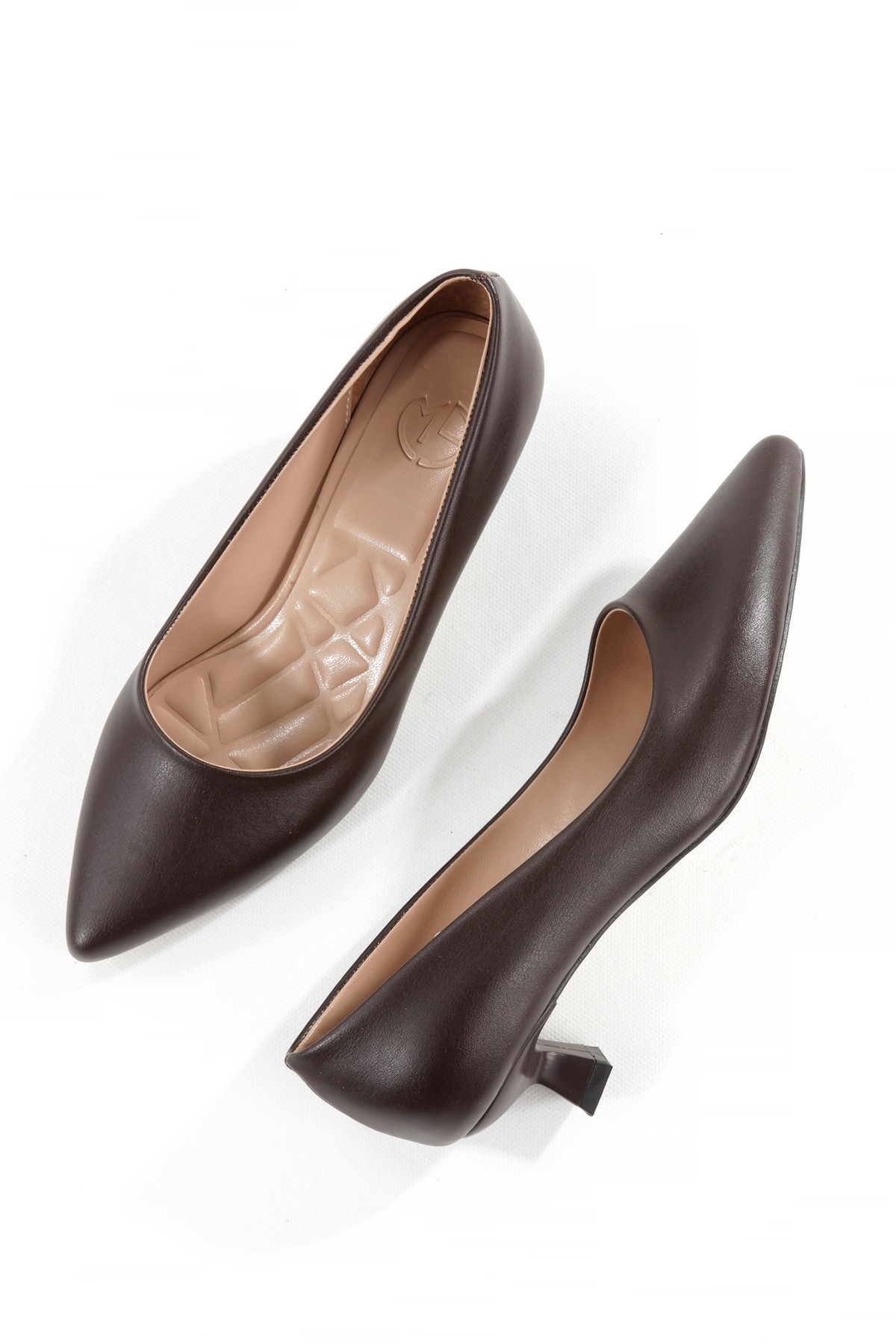 Koyu Kahve Rengi Mat Alçak Kısa Fındık Topuklu Stiletto Abiye Ayakkabı MiniKandy - Görsel 3