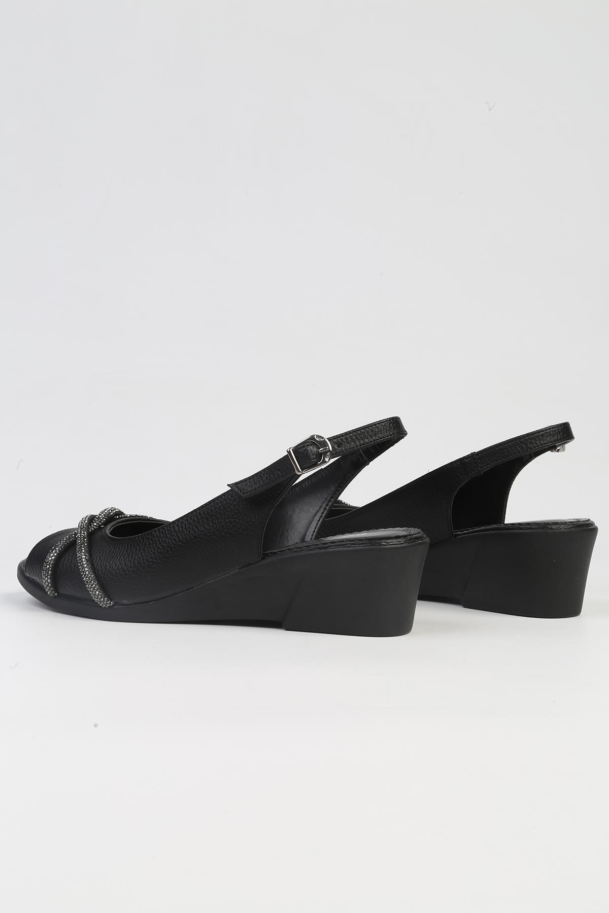 ® | PC-53028- 3341 Siyah-Kadın Kısa Topuklu Ayakkabı - Görsel 3