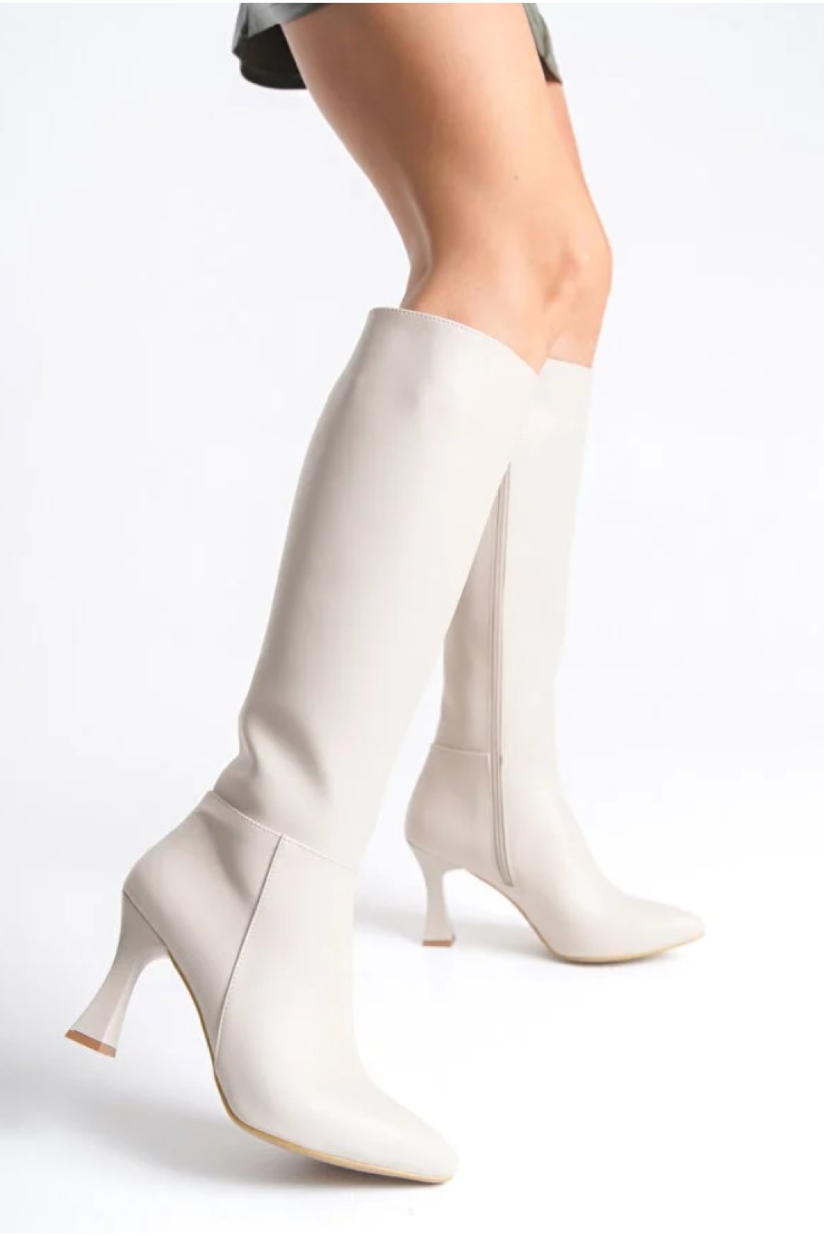 Diz Altı Topuklu Sivri Burun Kadın Çizme - Görsel 2
