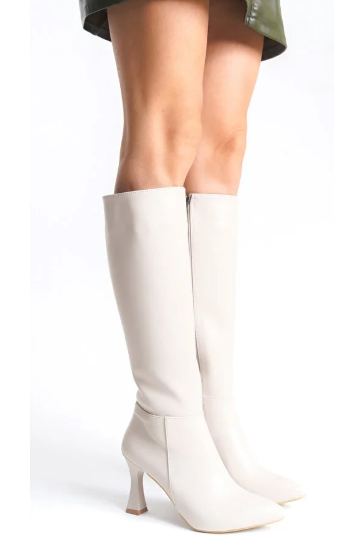 Diz Altı Topuklu Sivri Burun Kadın Çizme - Görsel 3
