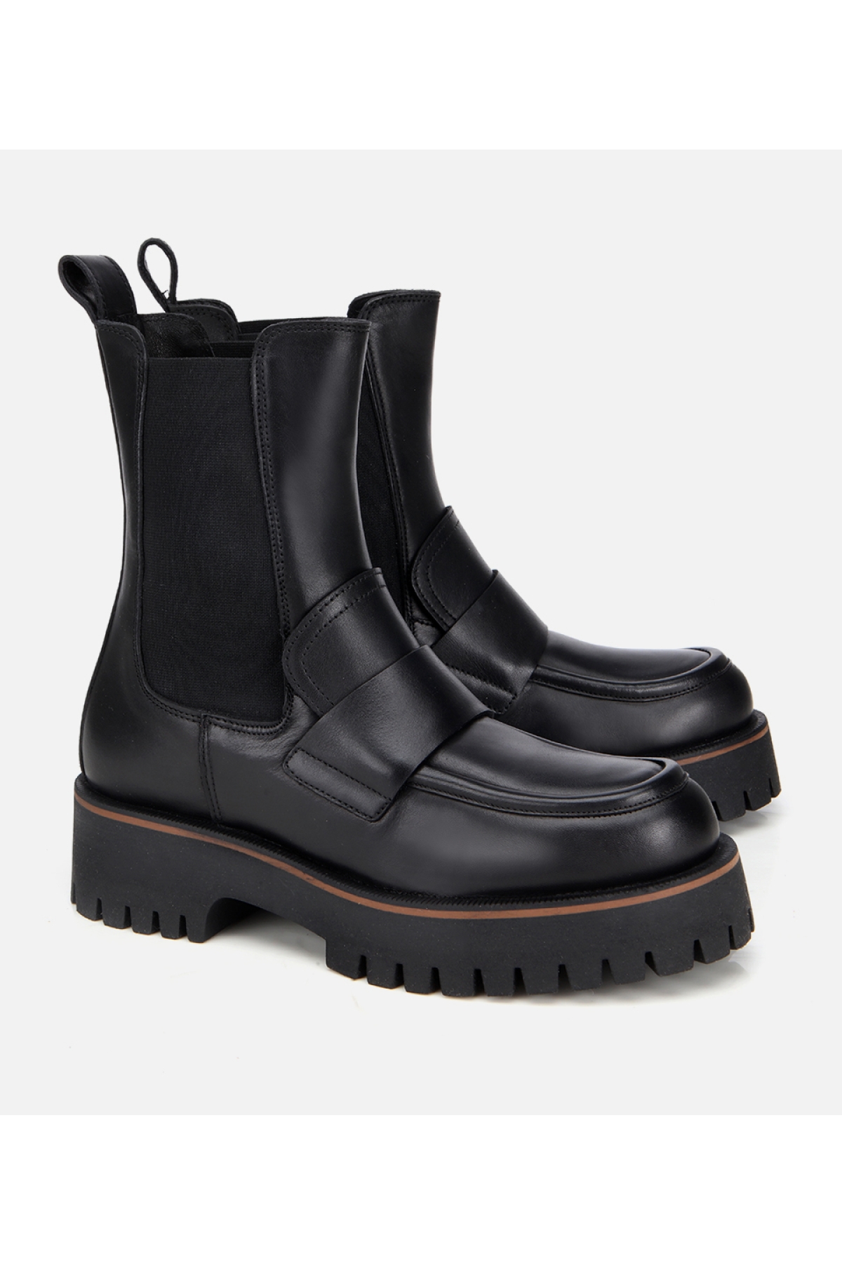 Kadın Deri Siyah Lastik Detaylı Bantlı Düz Bot - Görsel 3