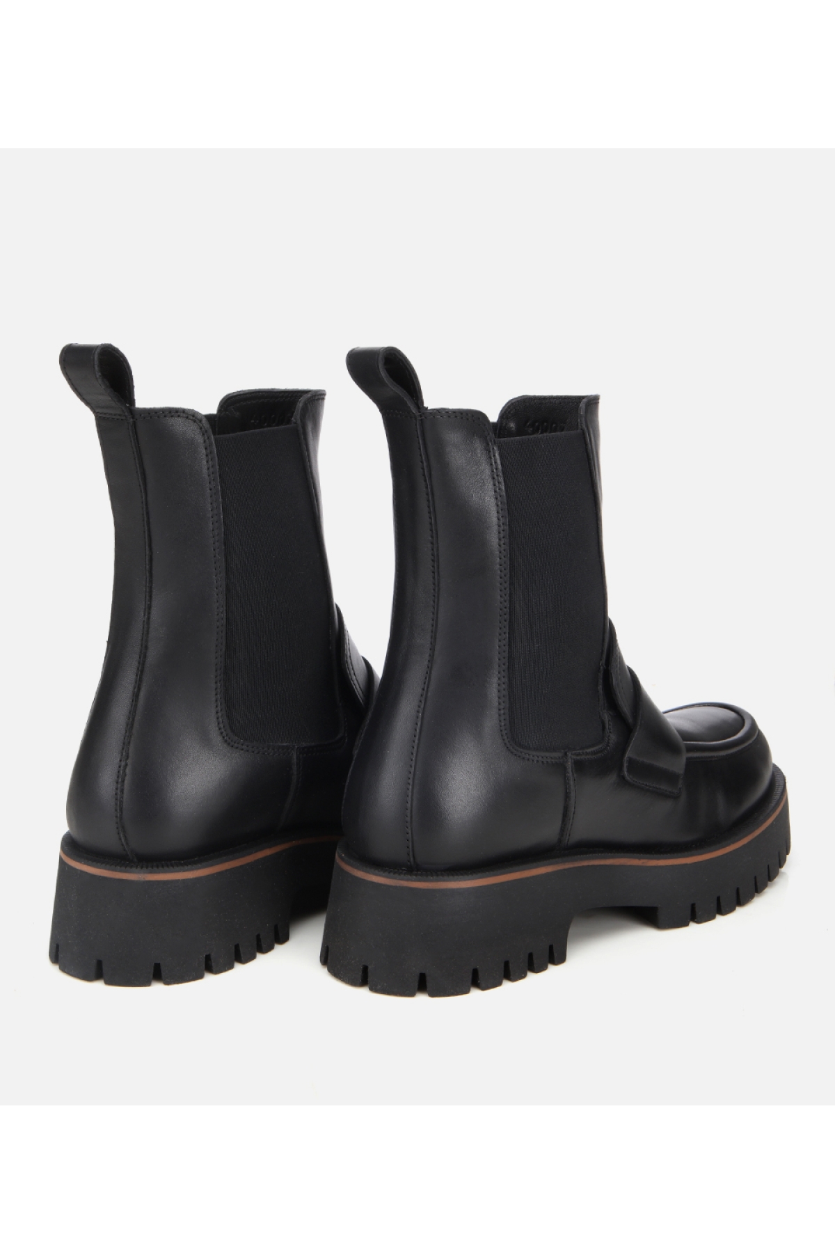 Kadın Deri Siyah Lastik Detaylı Bantlı Düz Bot - Görsel 5