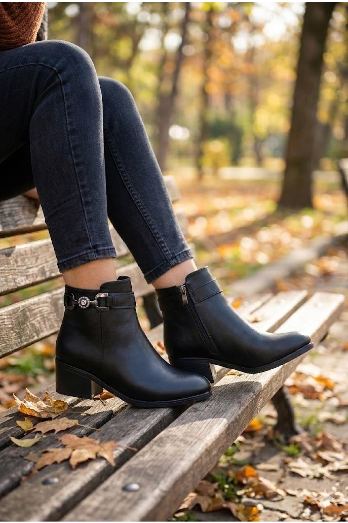 1094 Rahat Esnek Toka Detaylı Sıcak Astar 4 Cm yüksek Topuk Kadın Bot - Görsel 3