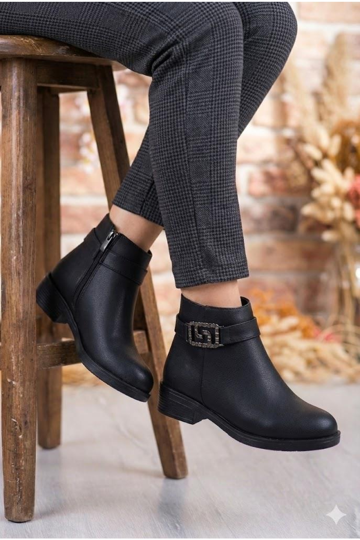 16142 Rahat Toka Detaylı Kaymaz Taban Sıcak Astar Kadın Bot - Görsel 2