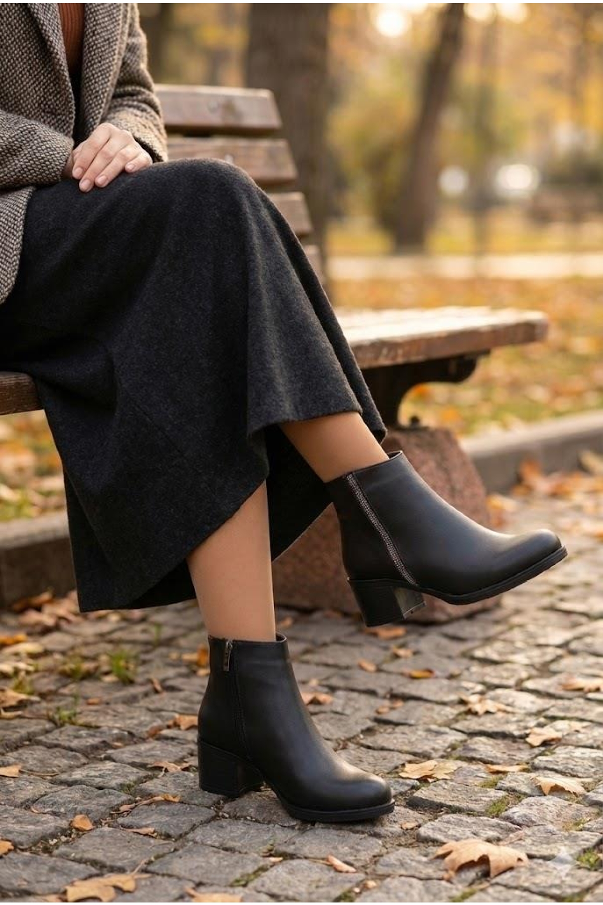 30642 Rahat Taş Detaylı 5 Cm Topuk Yüksekliği Sıcak Astar Kadın Bot - Görsel 8