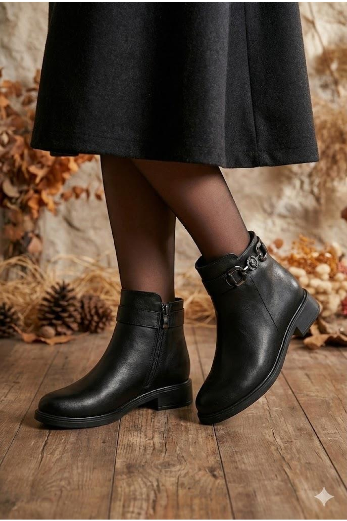 1091 Rahat Toka Detaylı Kaymaz Taban Sıcak Astar Kadın Bot - Görsel 8